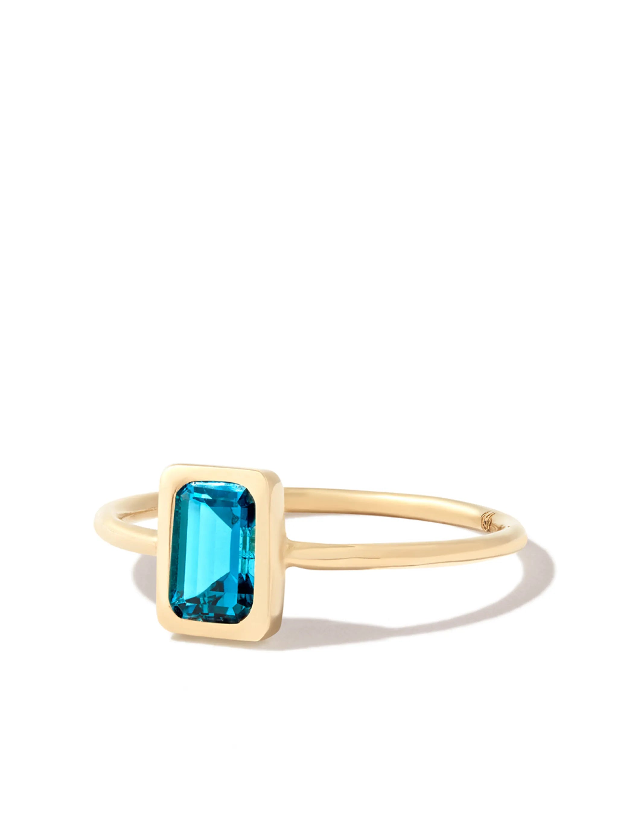 14kt yellow gold topaz ring