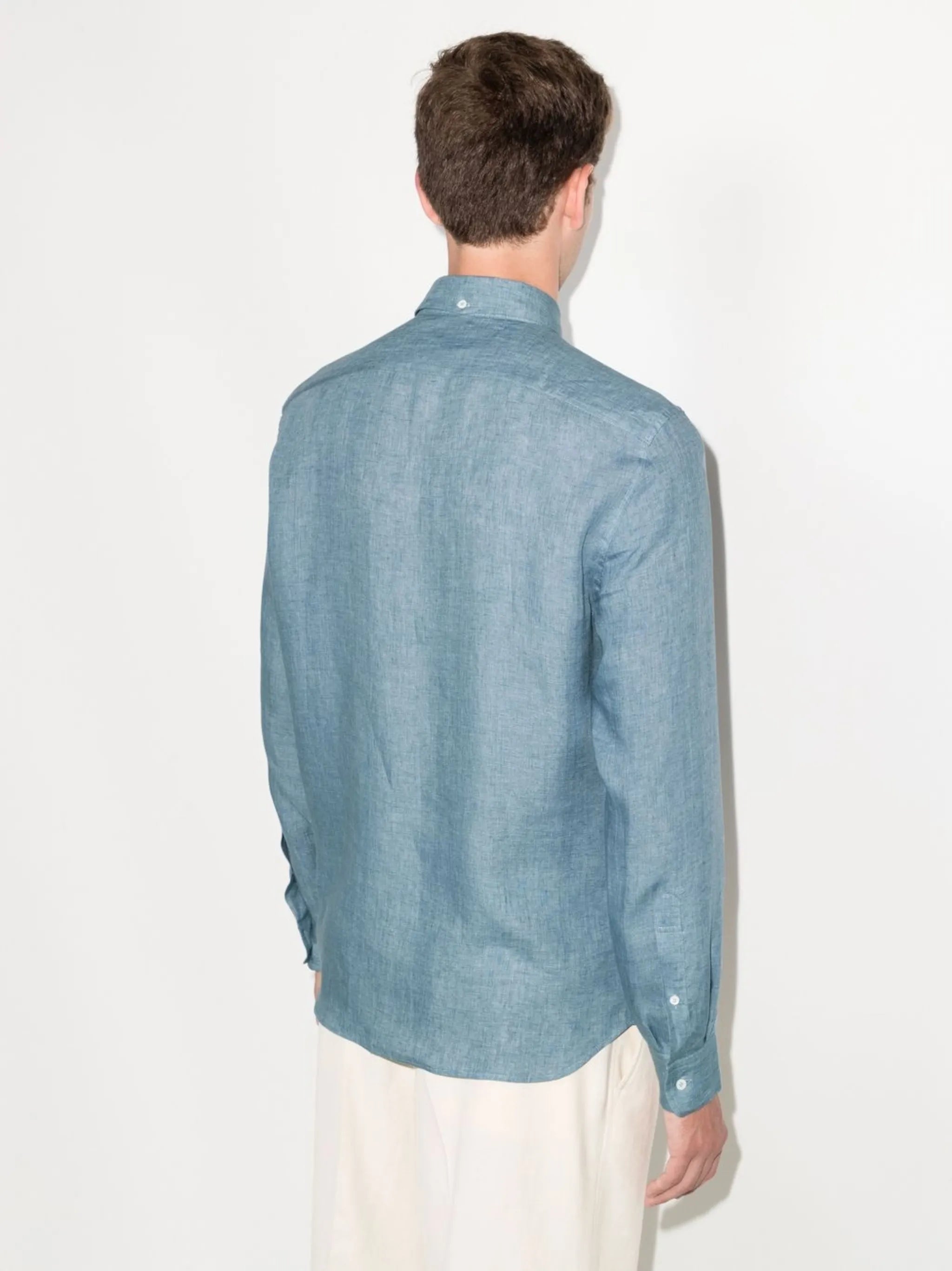 classic collar buttoned shirt
