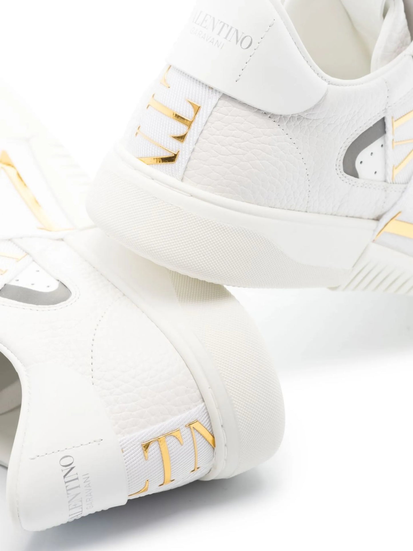 VL7N low-top sneakers