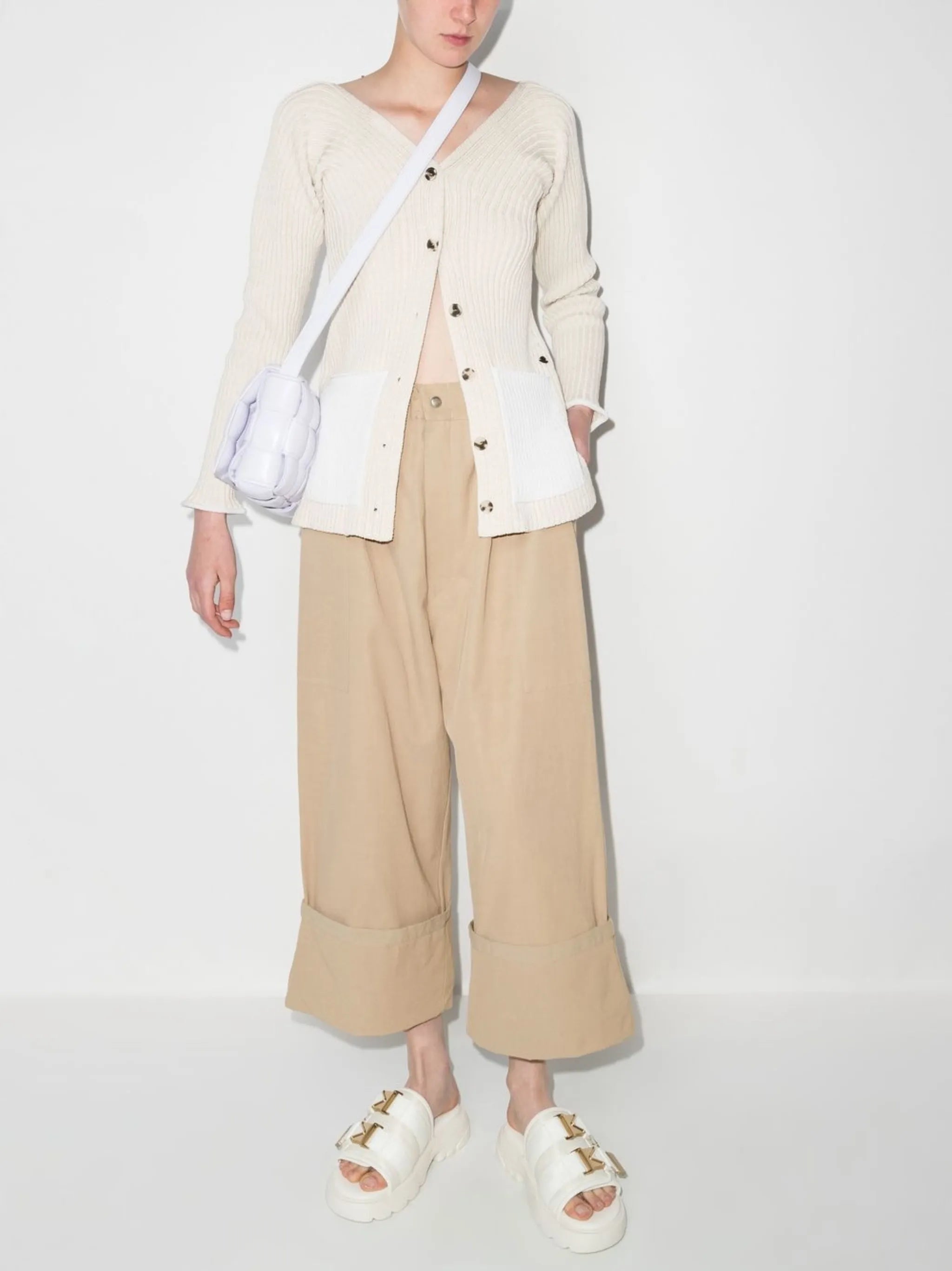 wide-leg turn-up trousers