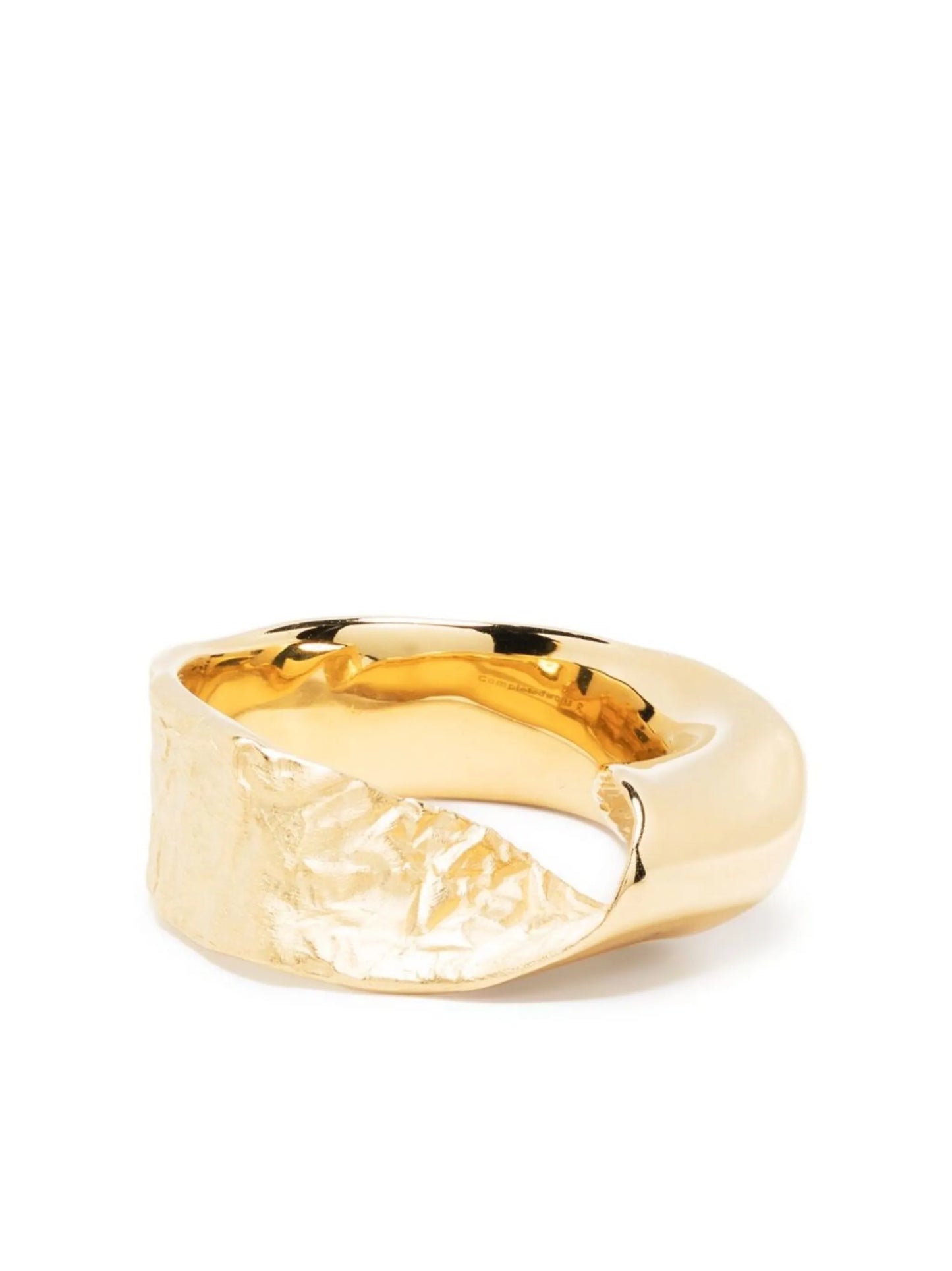 Whirl twisted ring