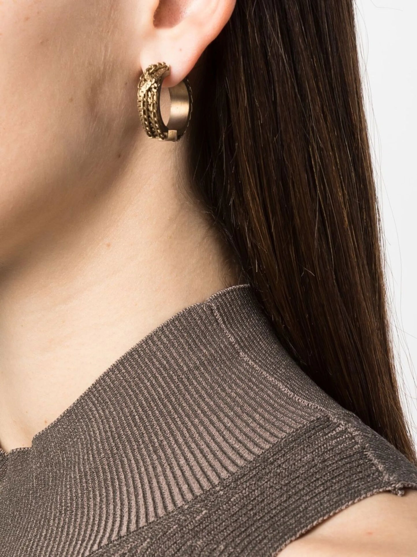 chain-ling hoop earring
