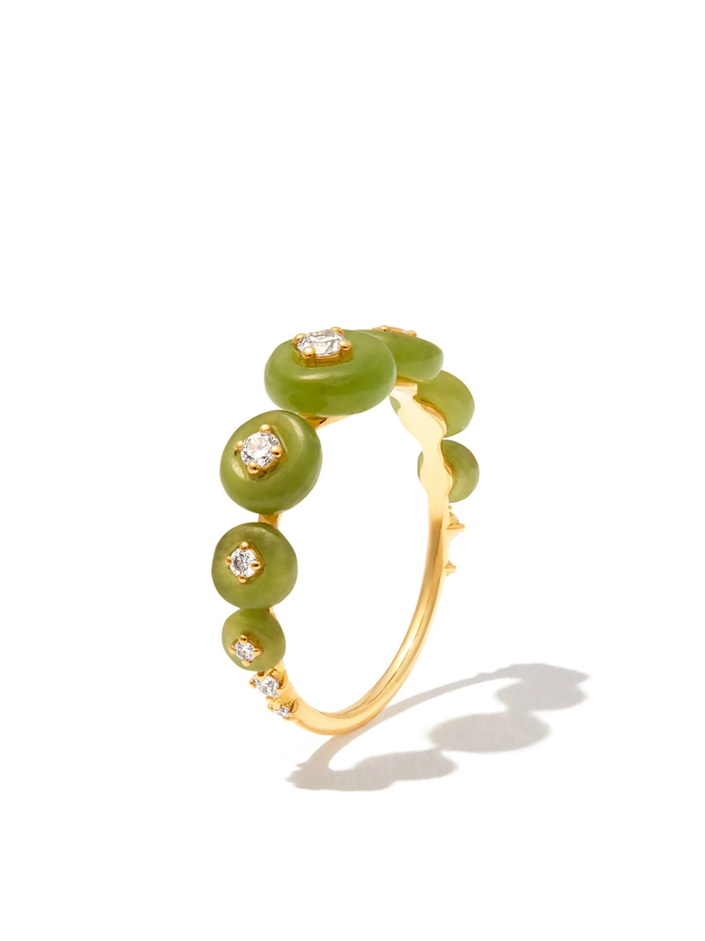 18kt yellow gold Surrounding diamond and jade ring