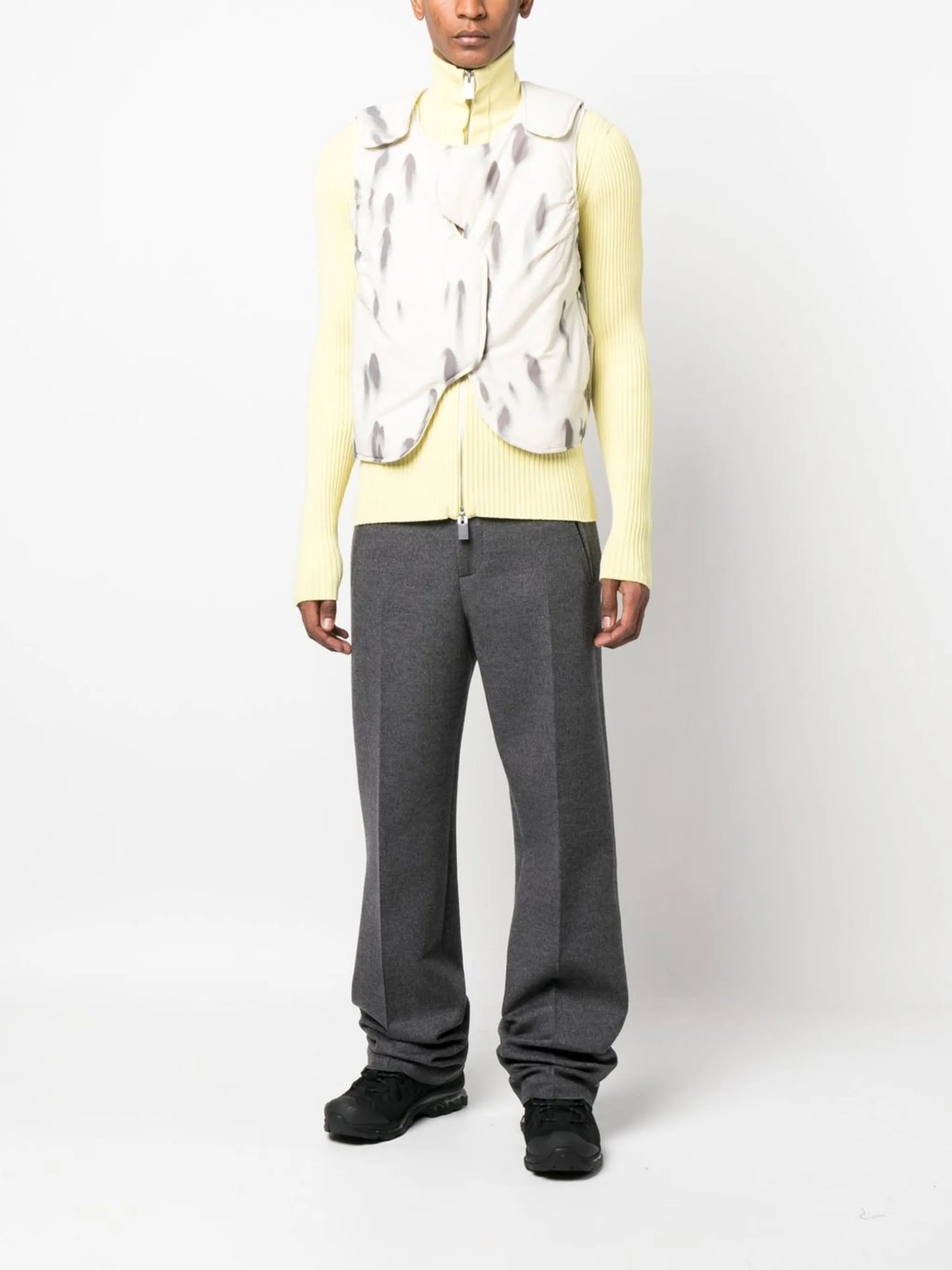 Blur asymmetric padded gilet