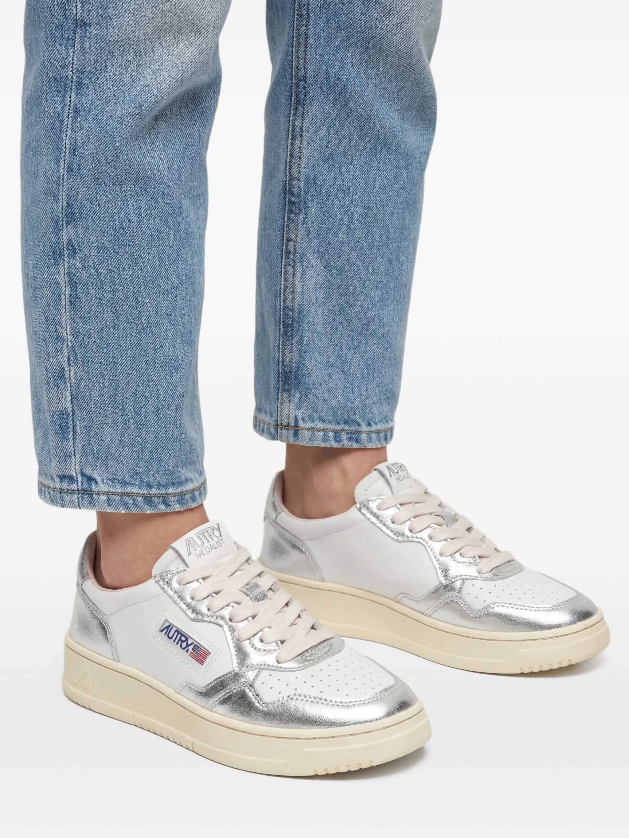 Medalist low bicolor sneakers