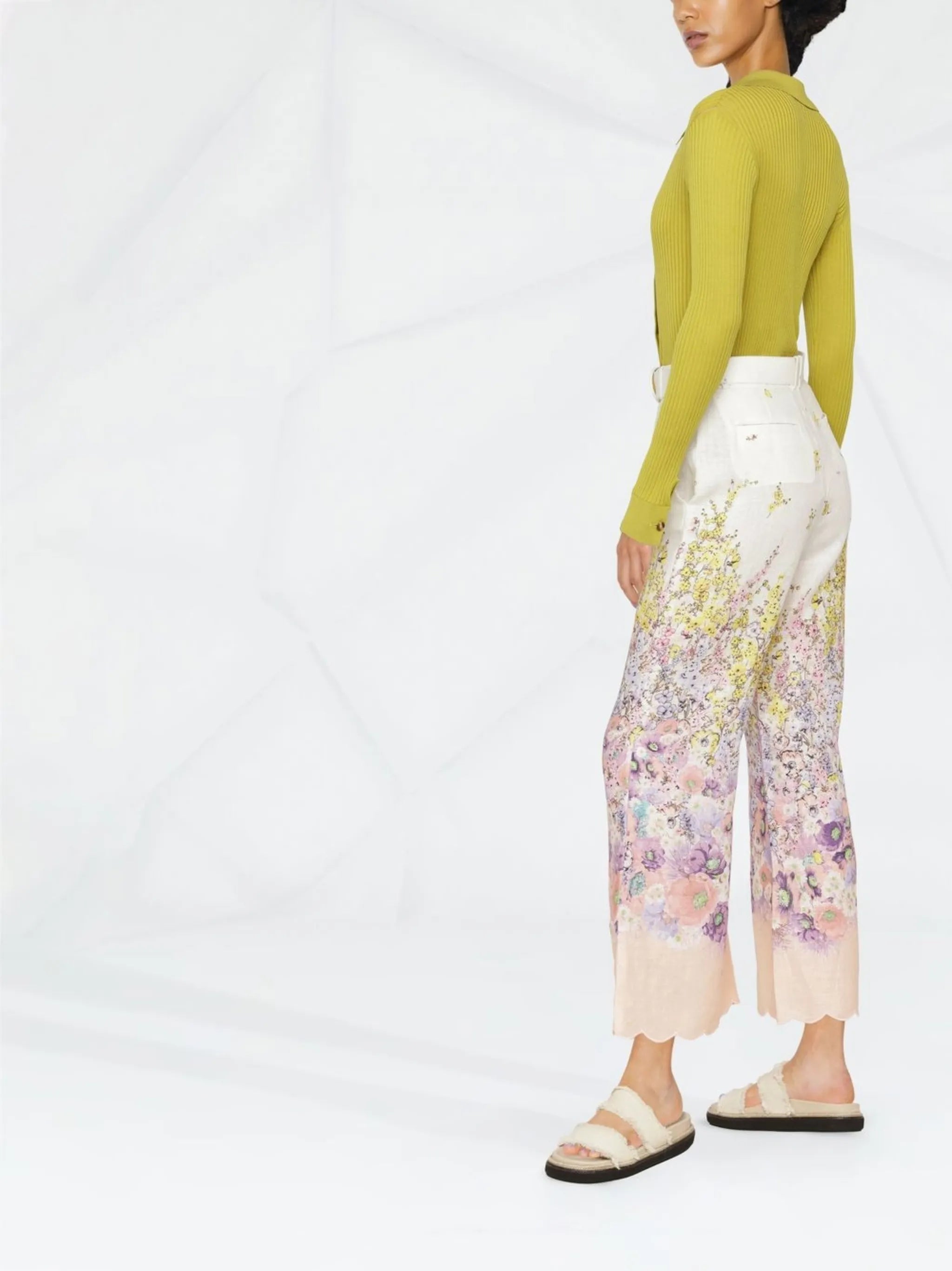 floral-print cropped trousers