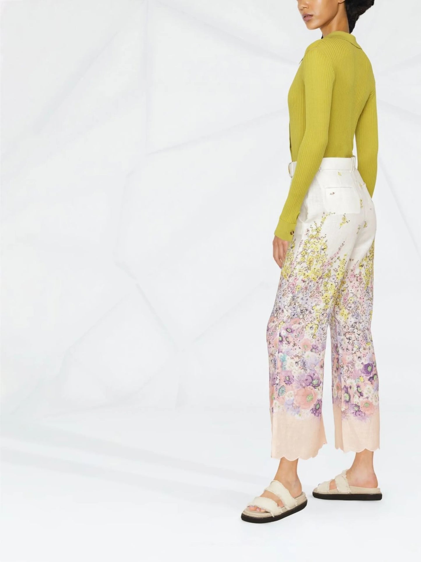 floral-print cropped trousers