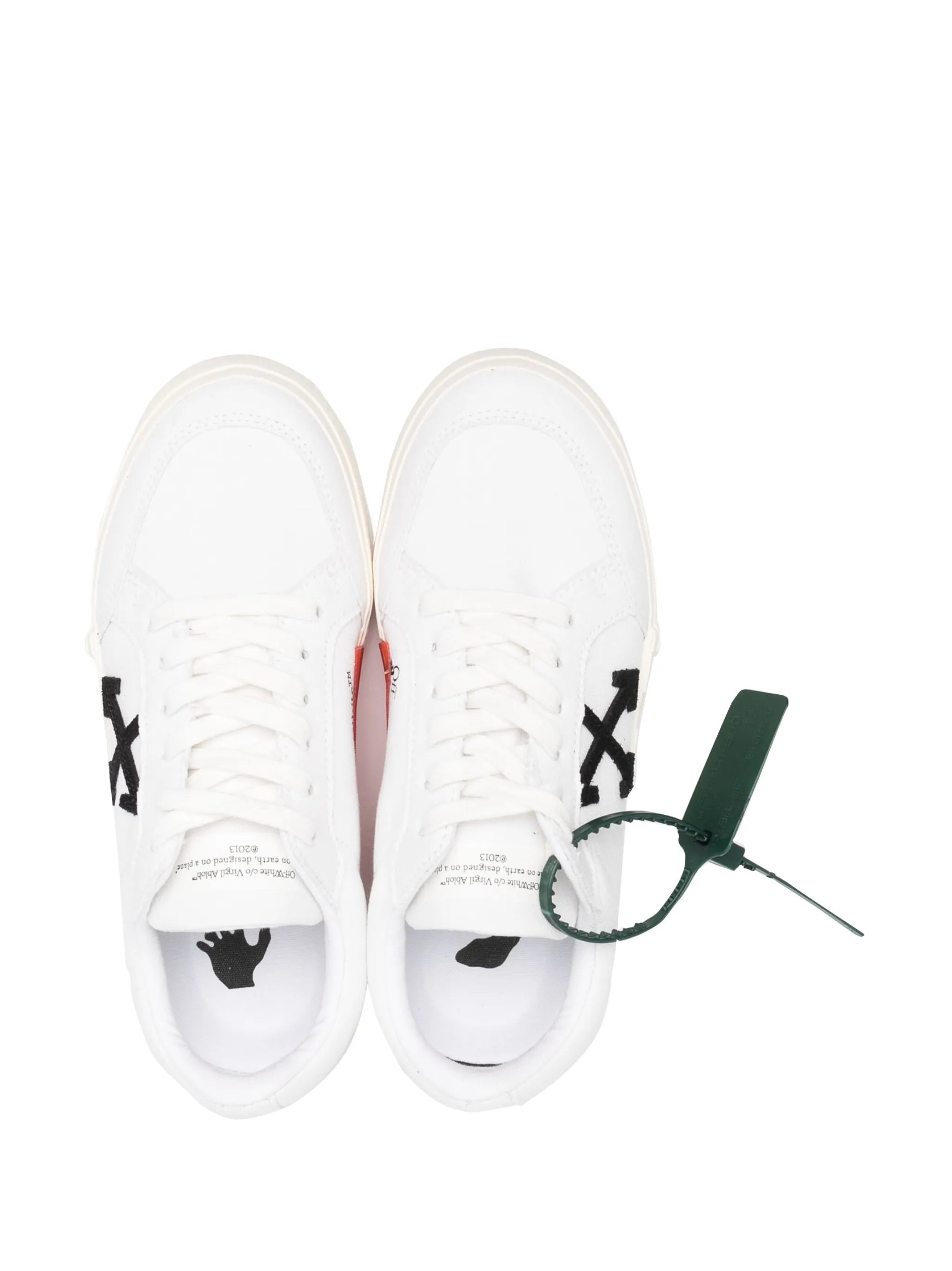 Vulcanized canvas low-top sneakers