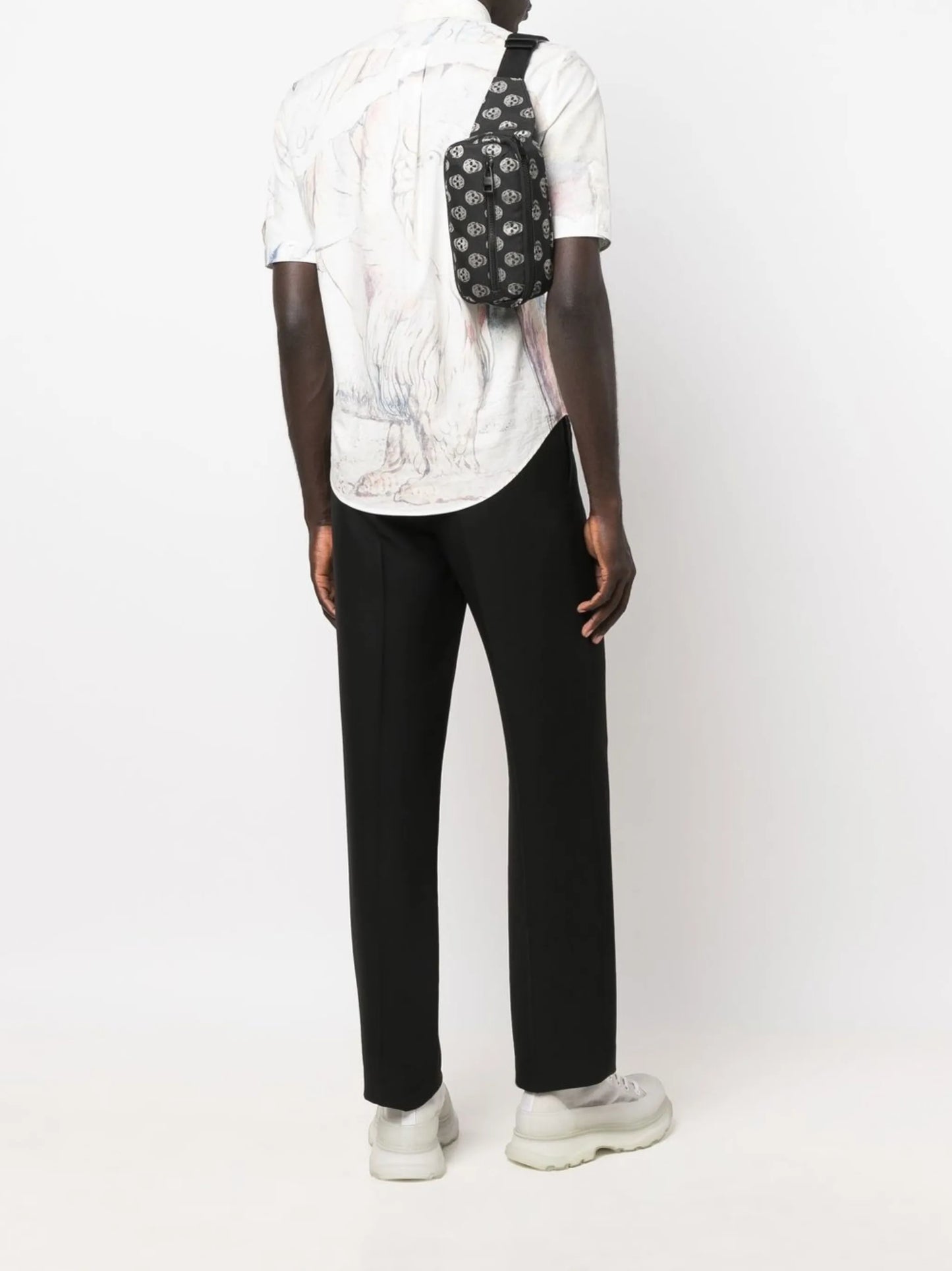 skull-motif zipped belt bag