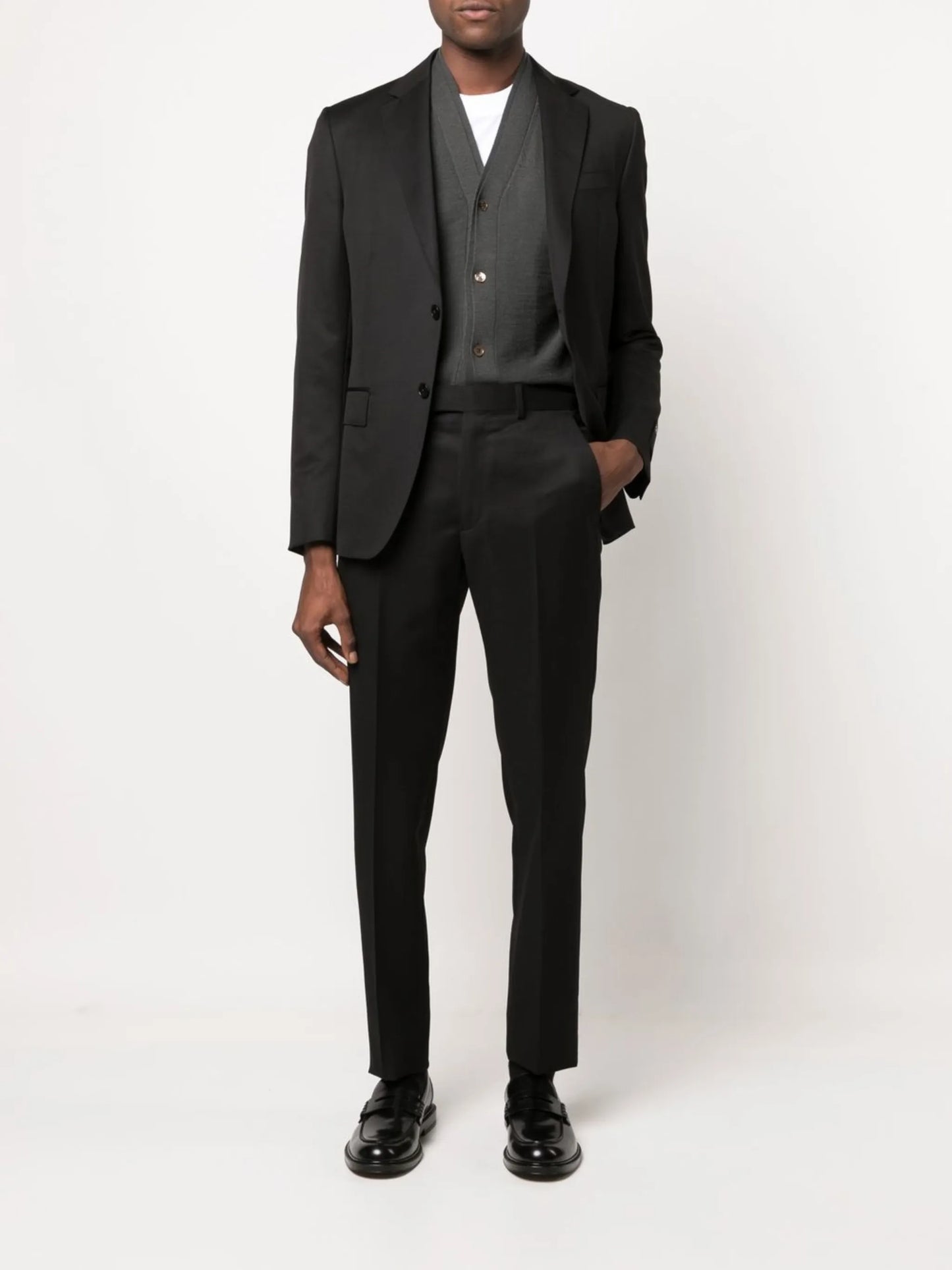 single-breasted tailored suit