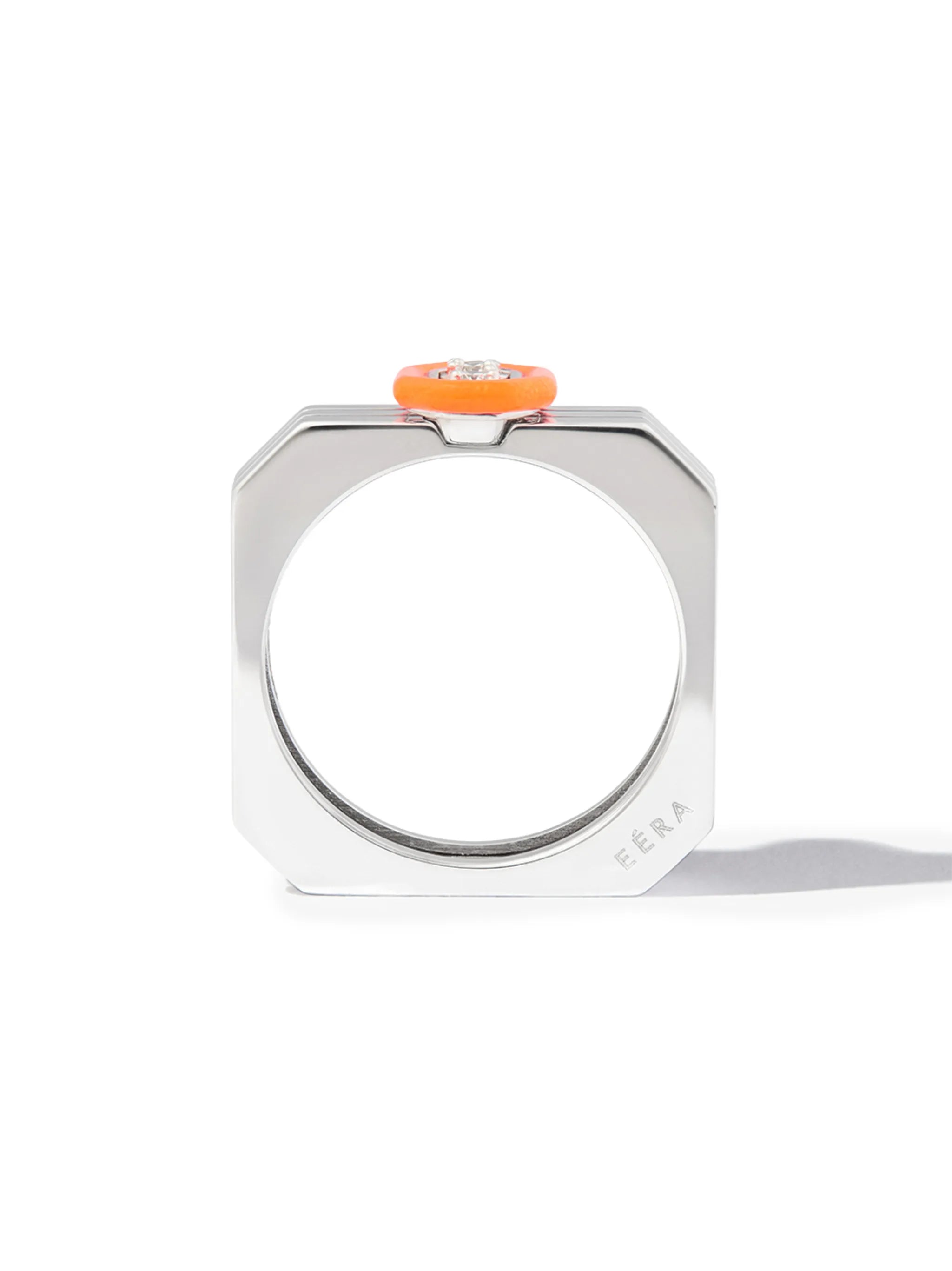 18kt white gold enamel diamond ring