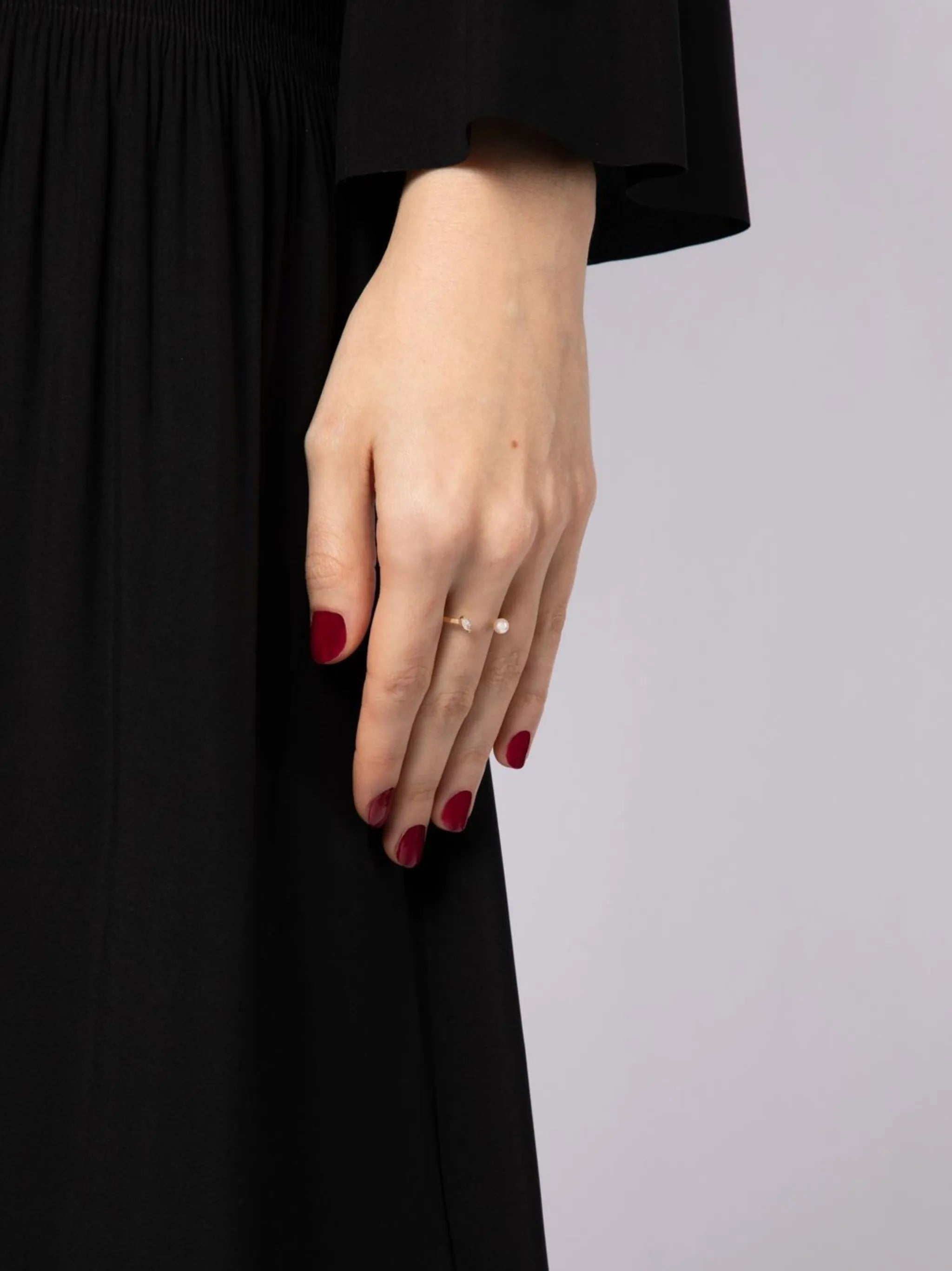 18kt yellow gold Dots pearl and diamond ring