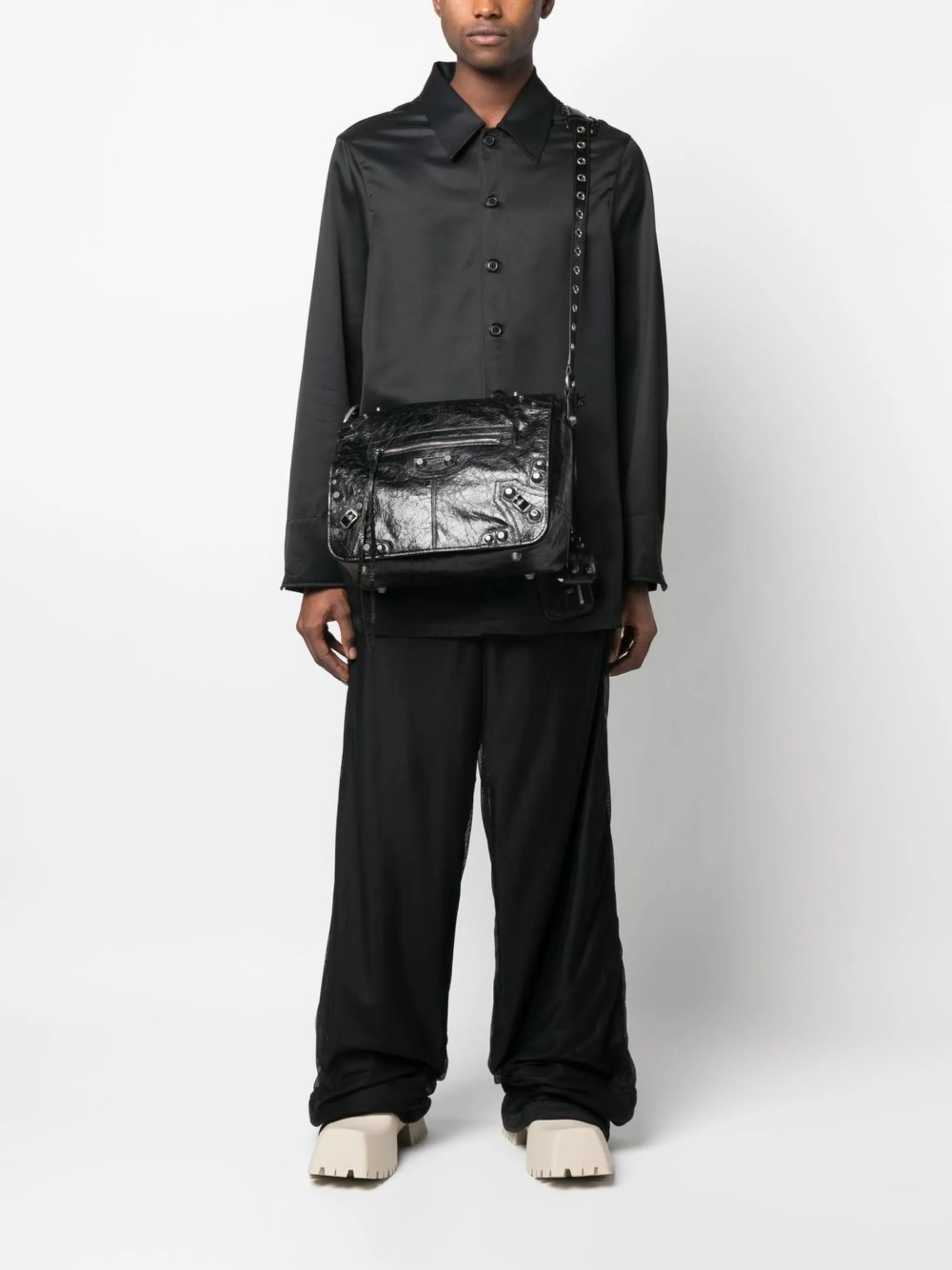 Le Cagole leather messenger bag