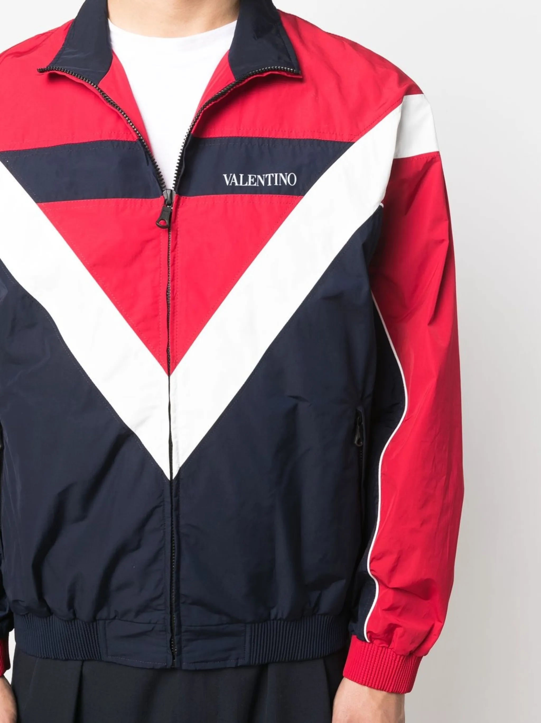 VLogo-print sports jacket