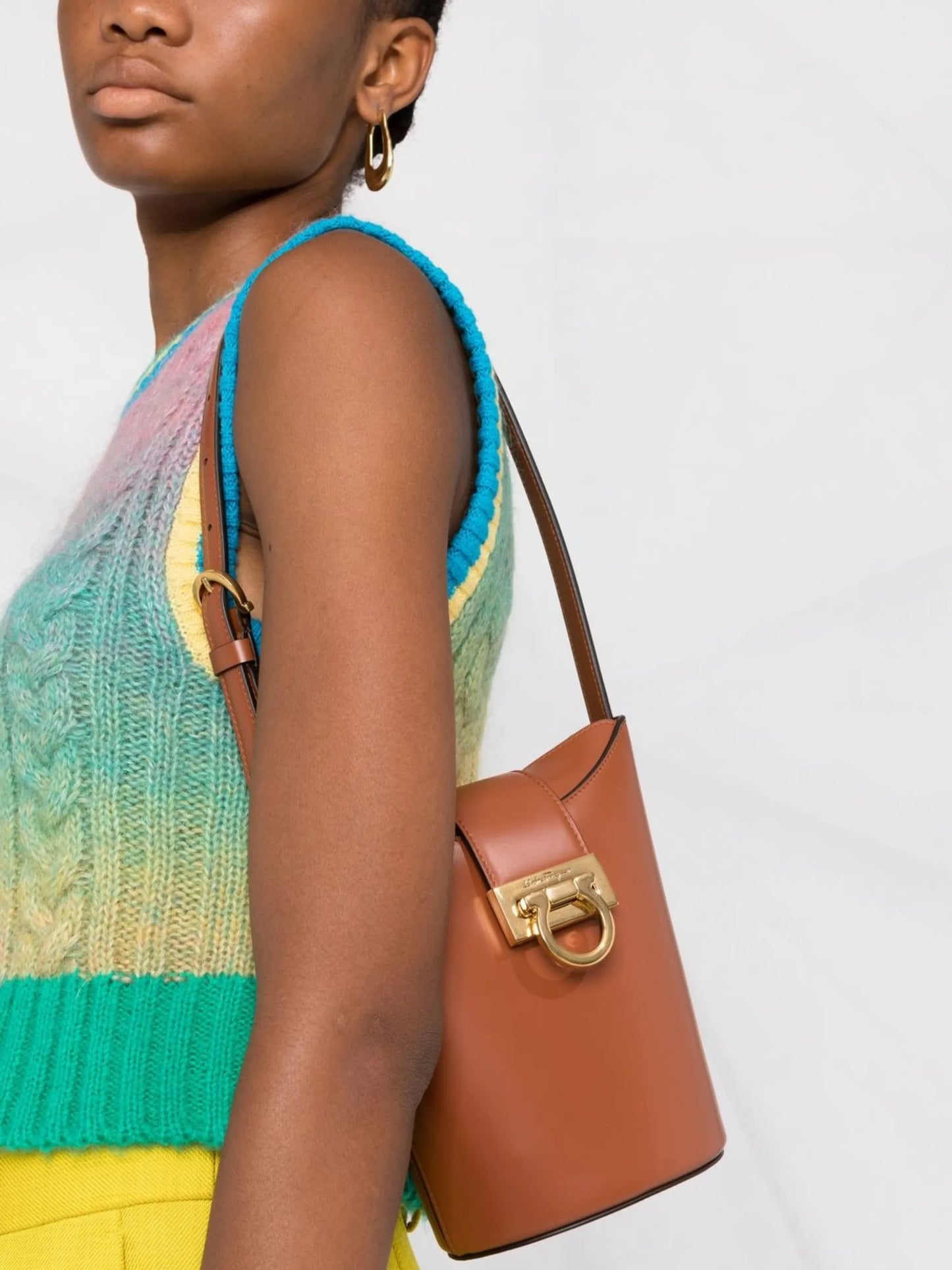 Trifolio shoulder bucket bag