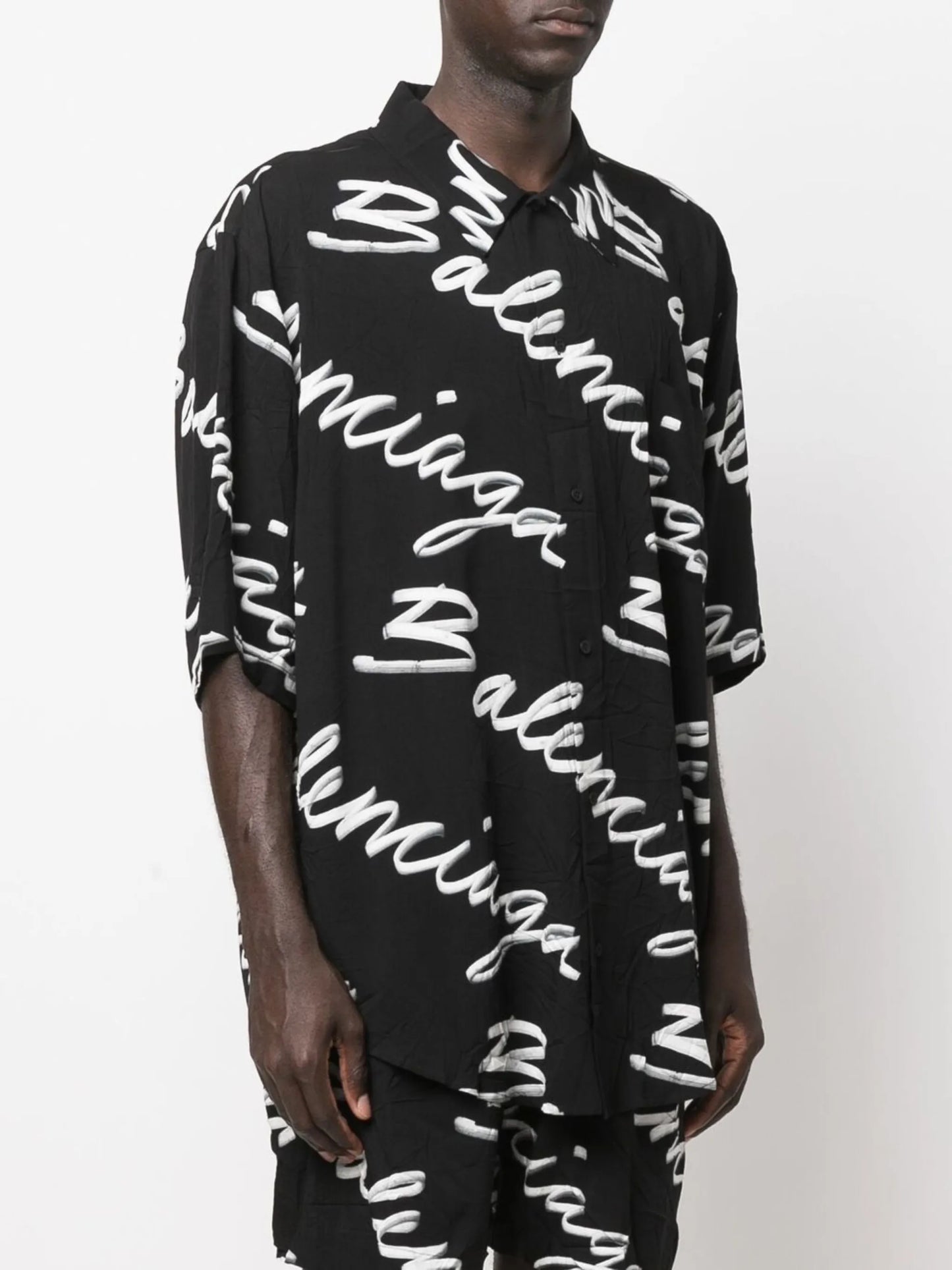 Minimal Scribble Logo-print shirt