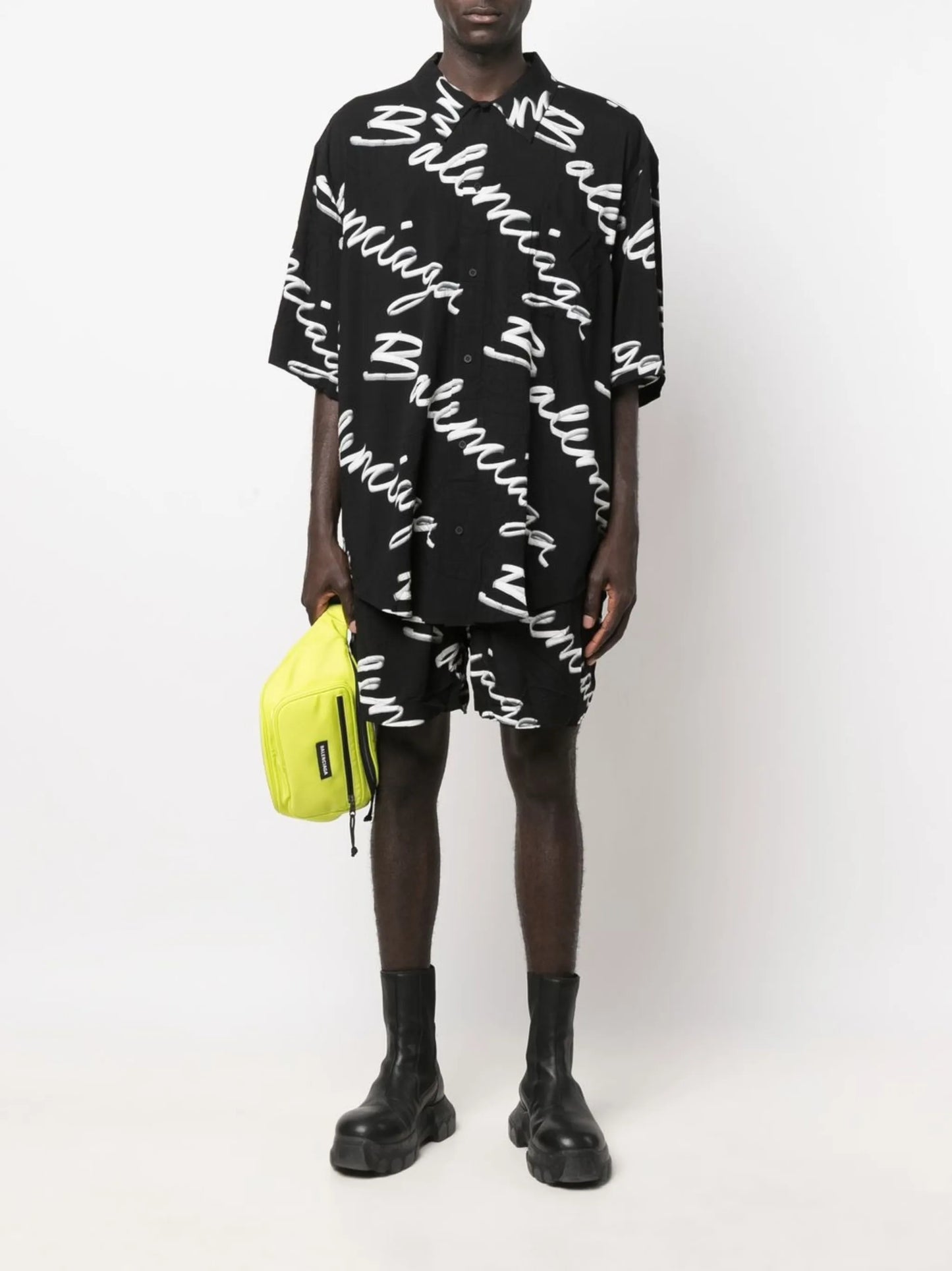 Minimal Scribble Logo-print shirt
