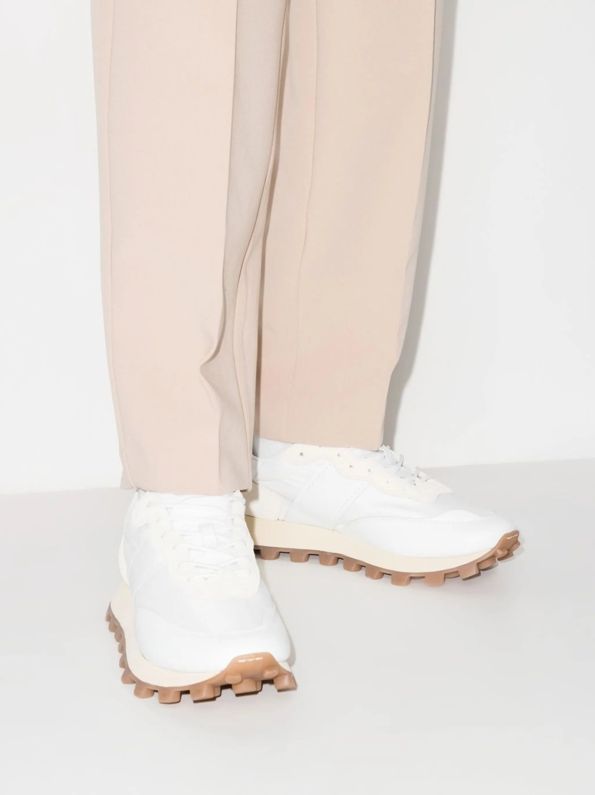 low-top Runner sneakers