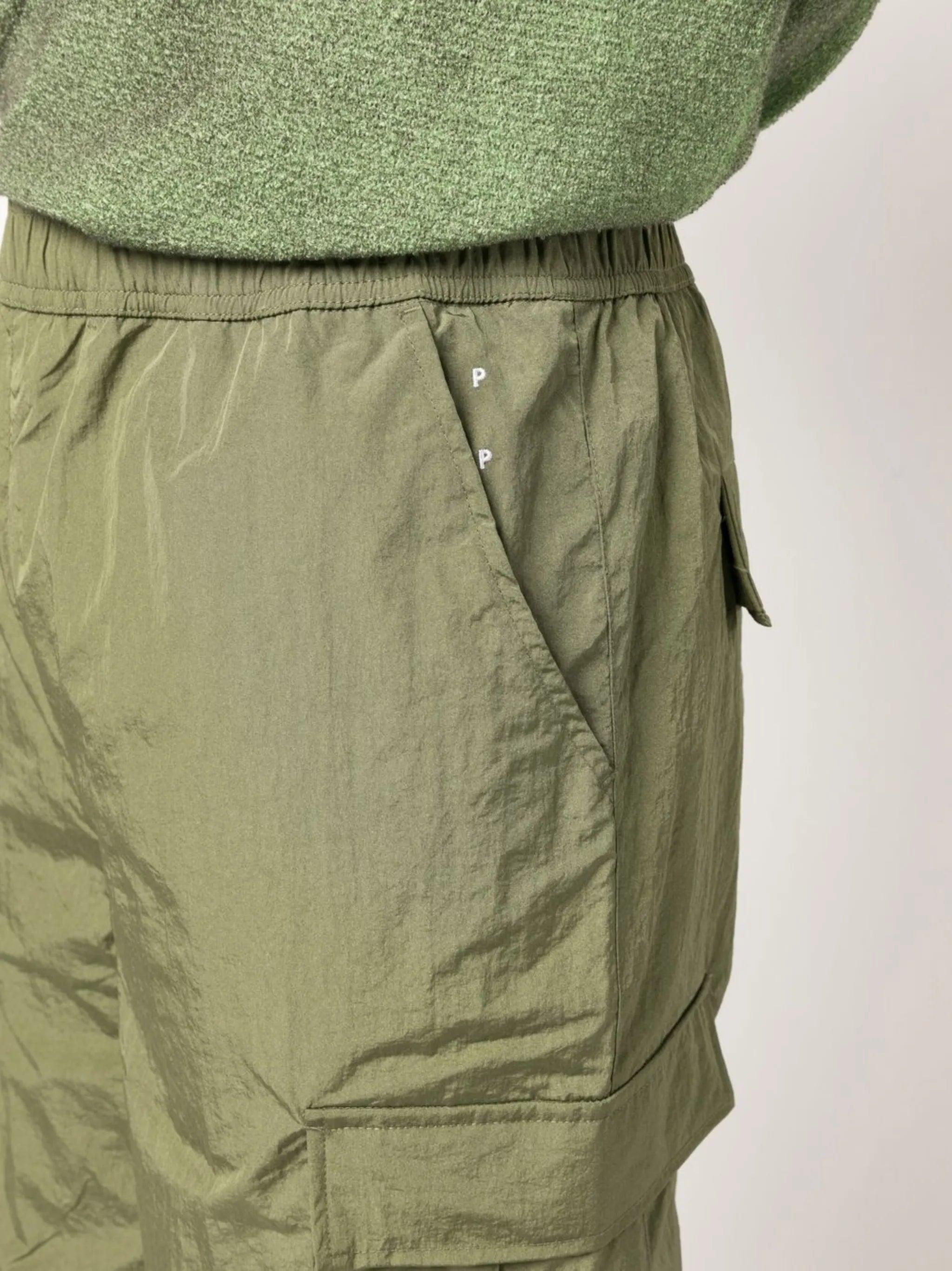 straight-leg cargo trousers