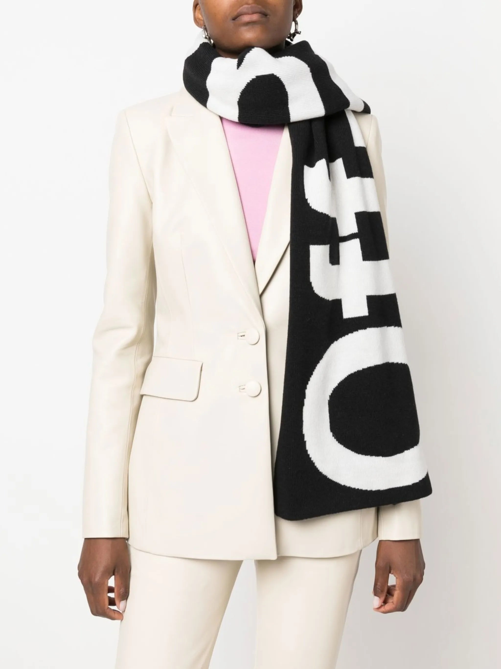 ribbed-knit intarsia-logo scarf