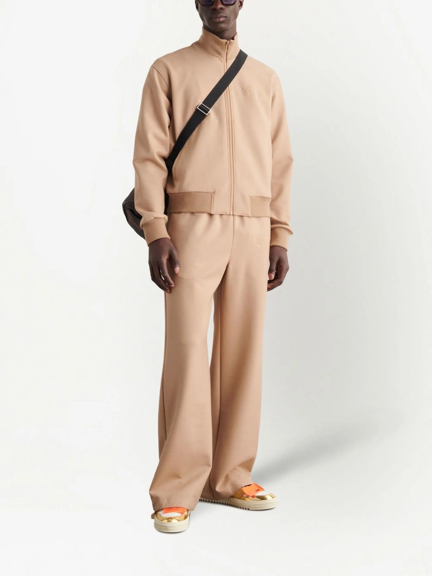 Quote-motif track jacket