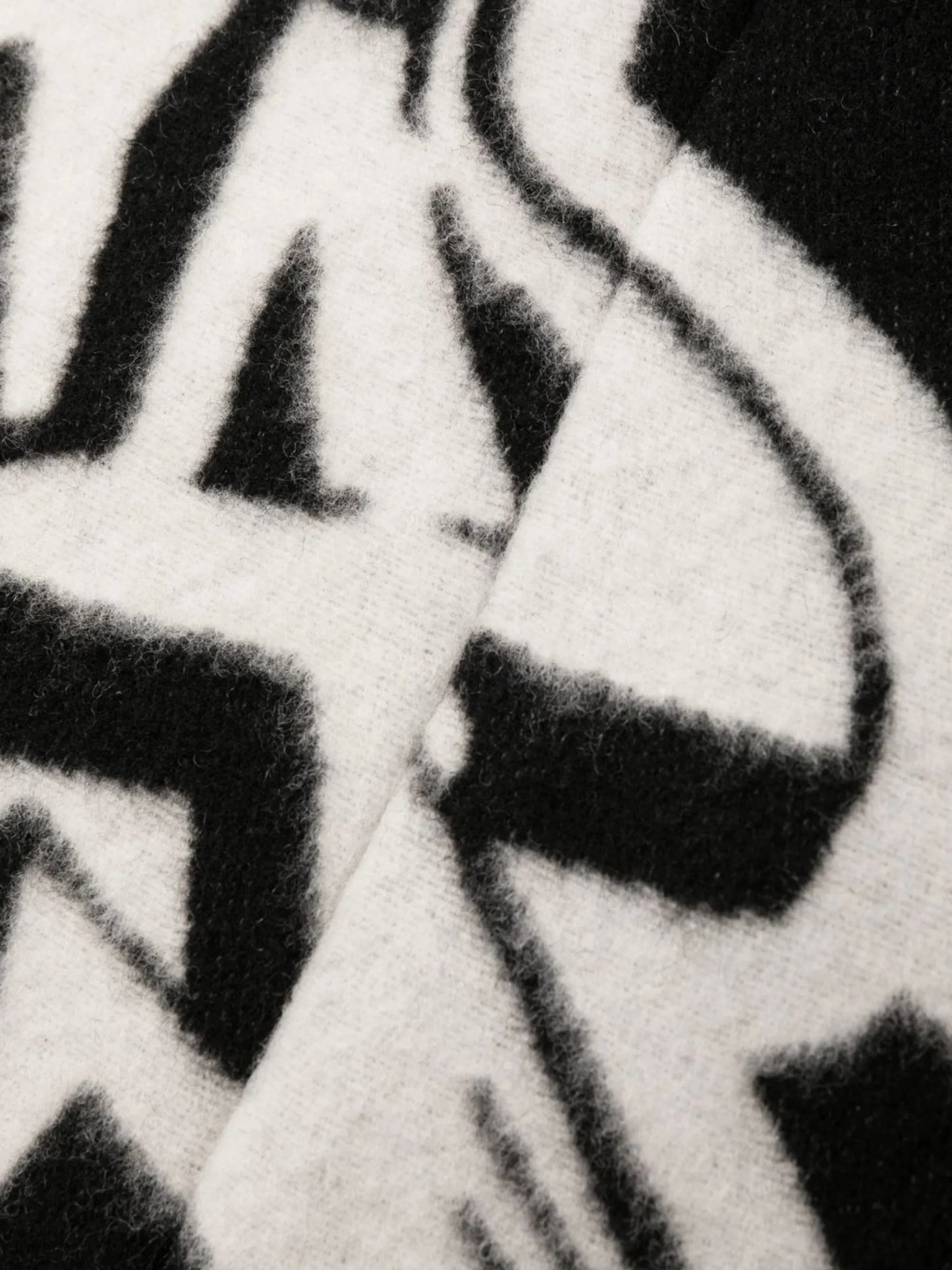 intarsia-graffiti logo single-breasted coat