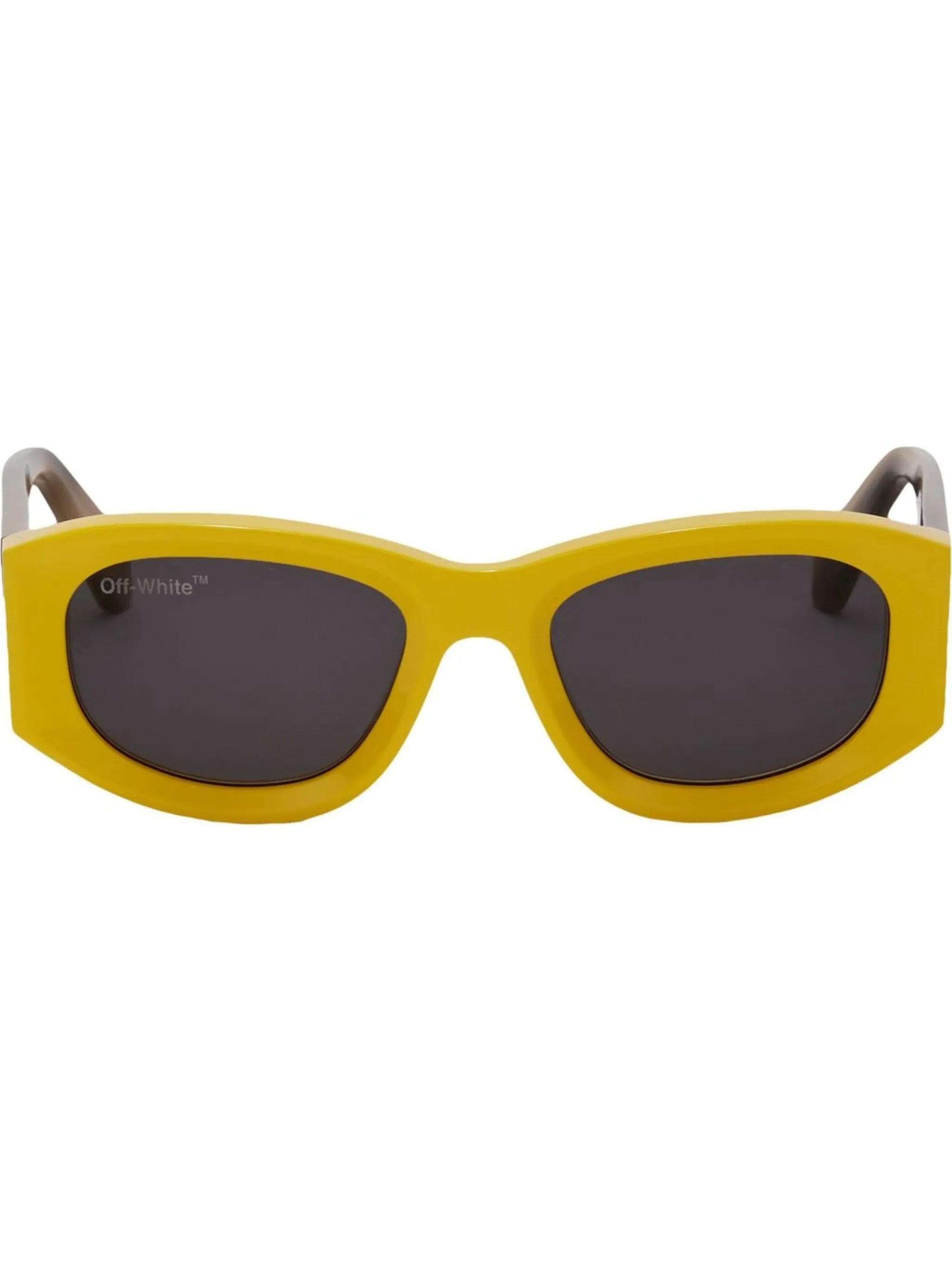 round-frame tinted sunglasses