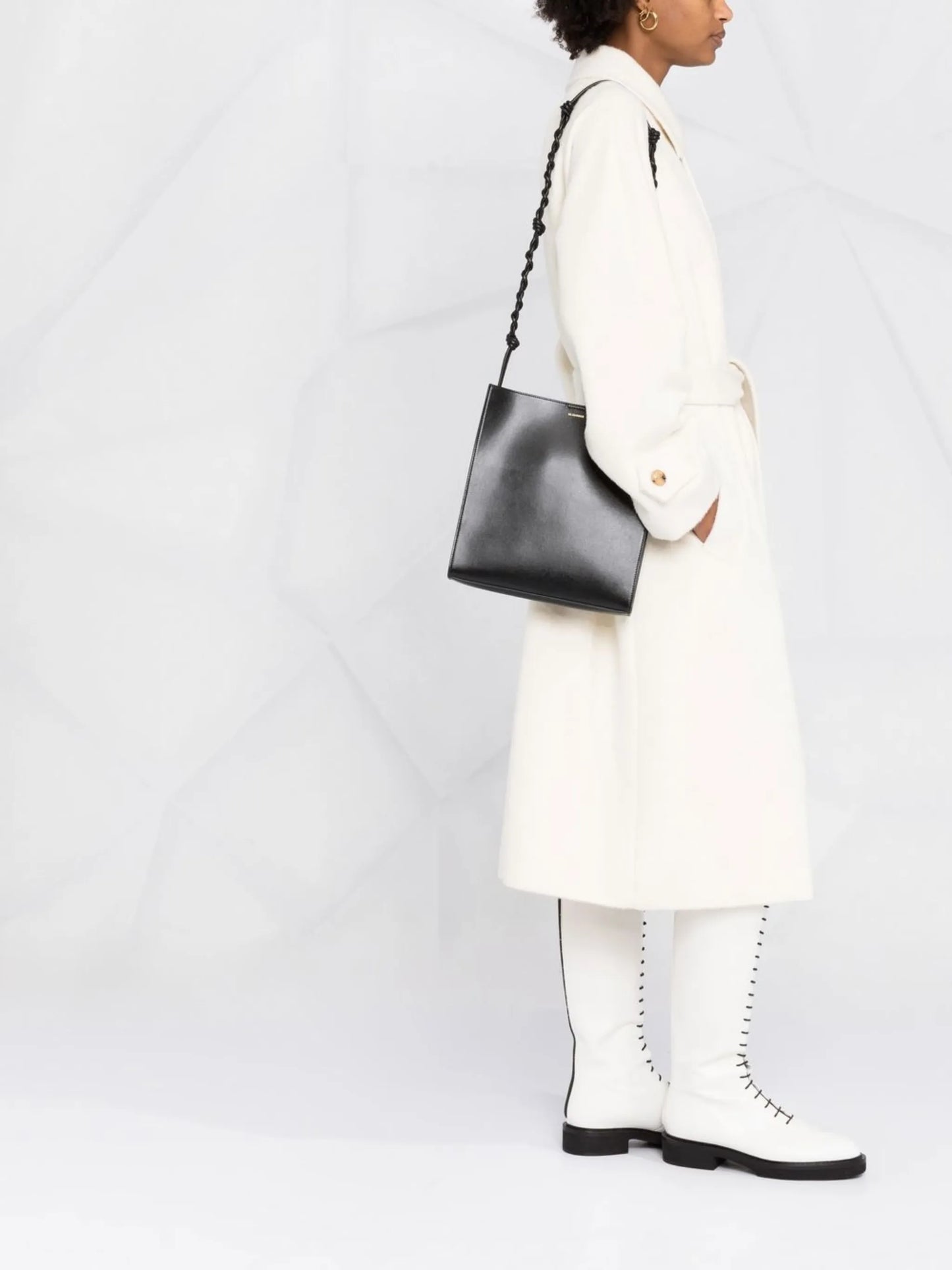 logo-print leather shoulder bag