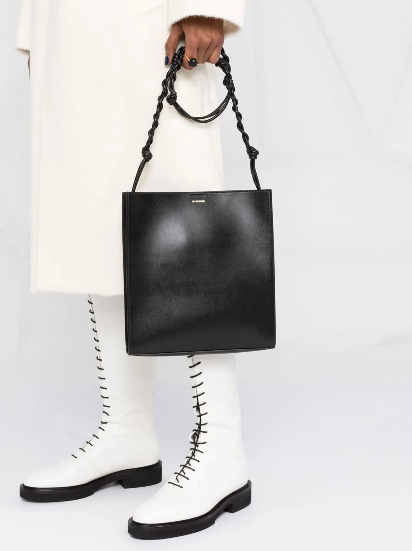 logo-print leather shoulder bag