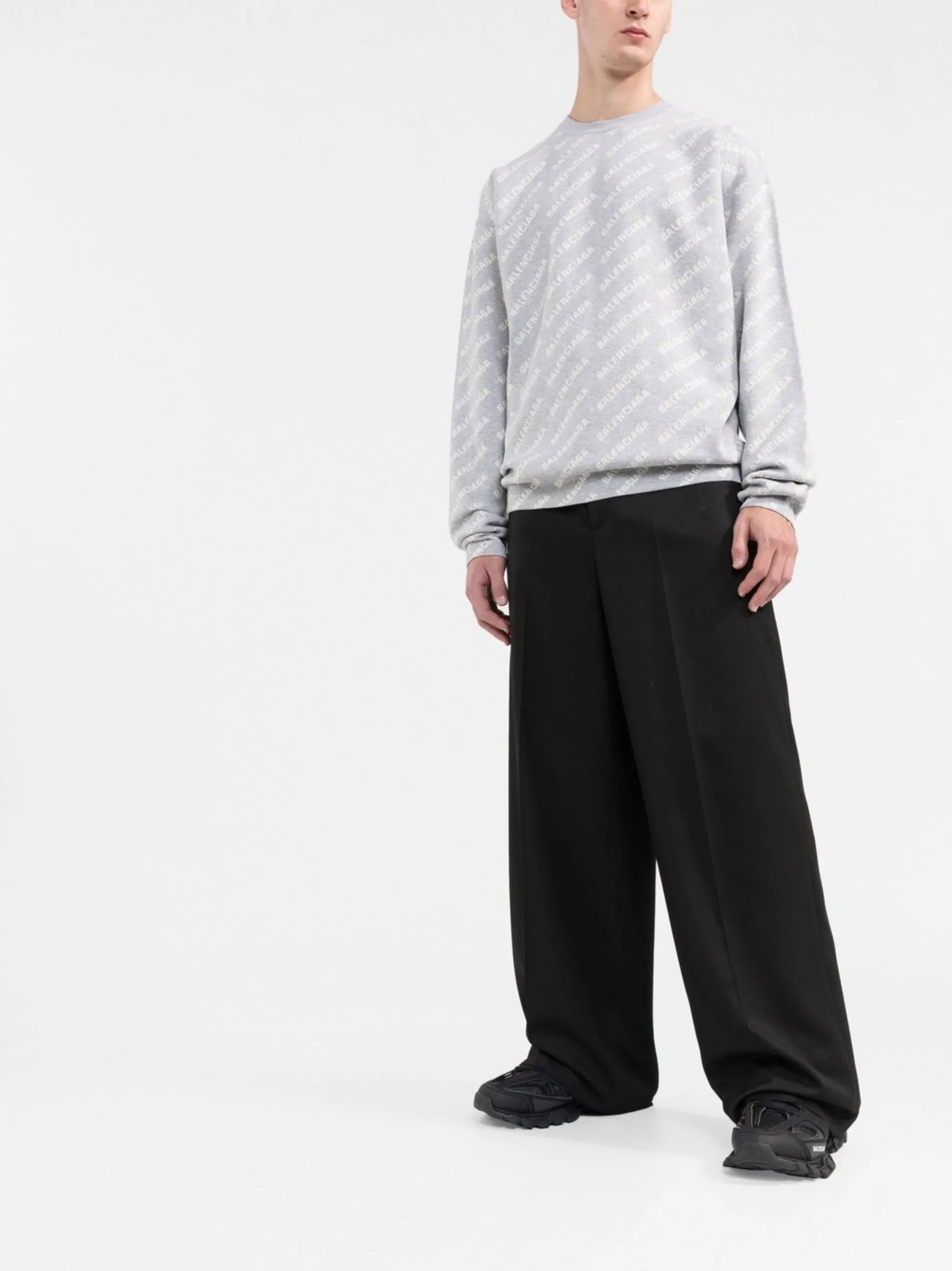 intarsia-logo crew-neck jumper