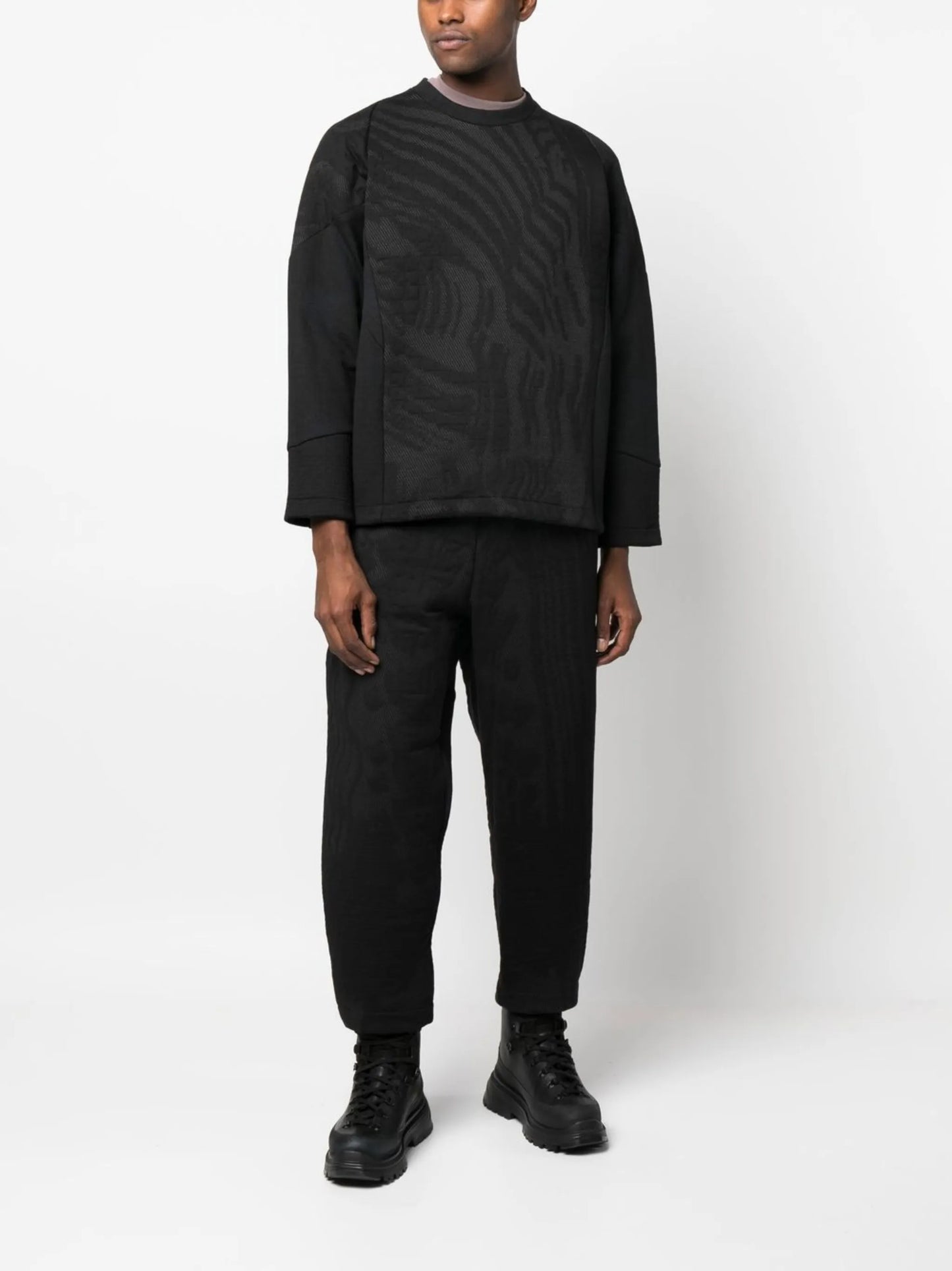 embroidered detail cropped trousers