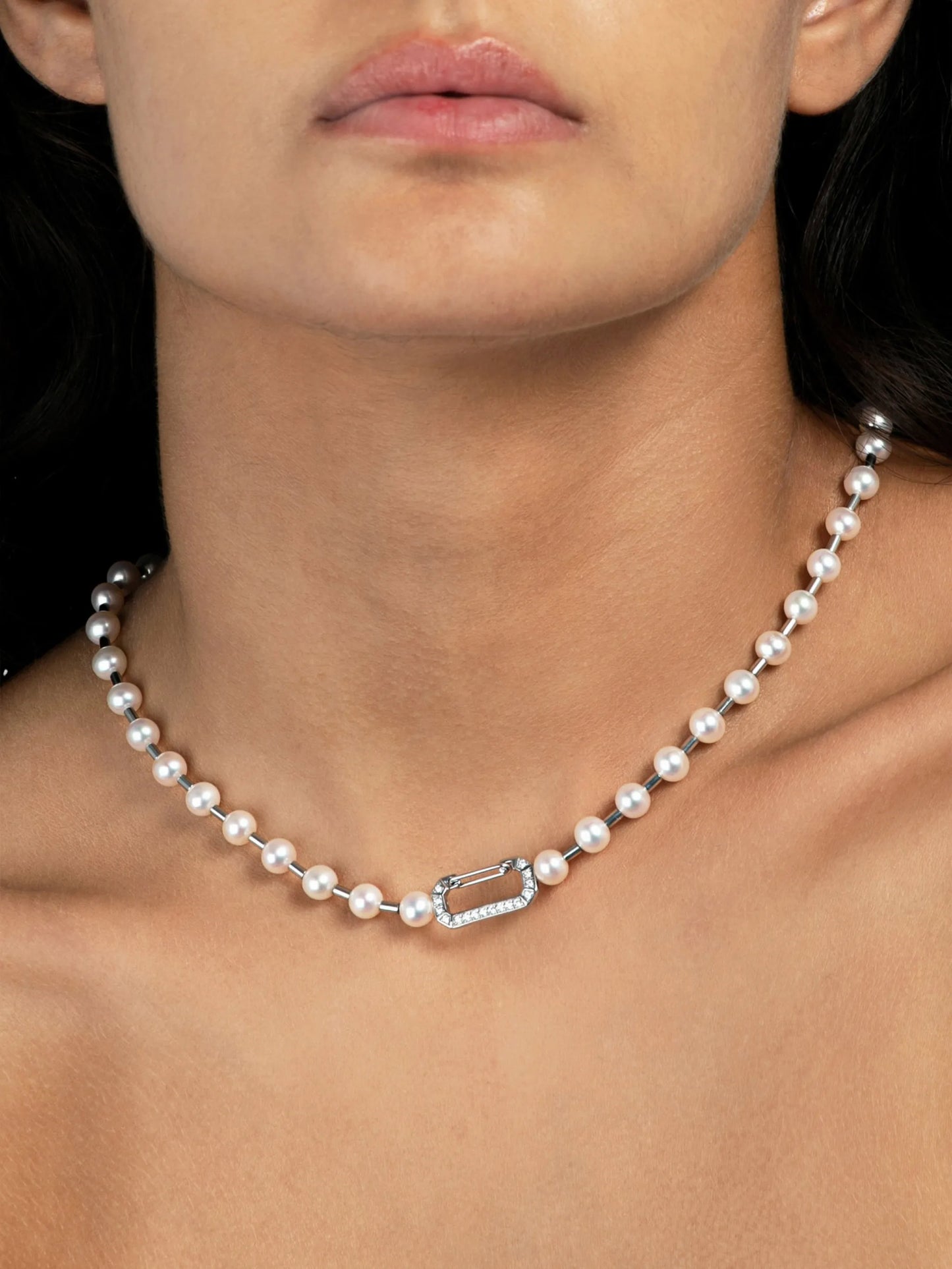 Vita diamond and pearl necklace