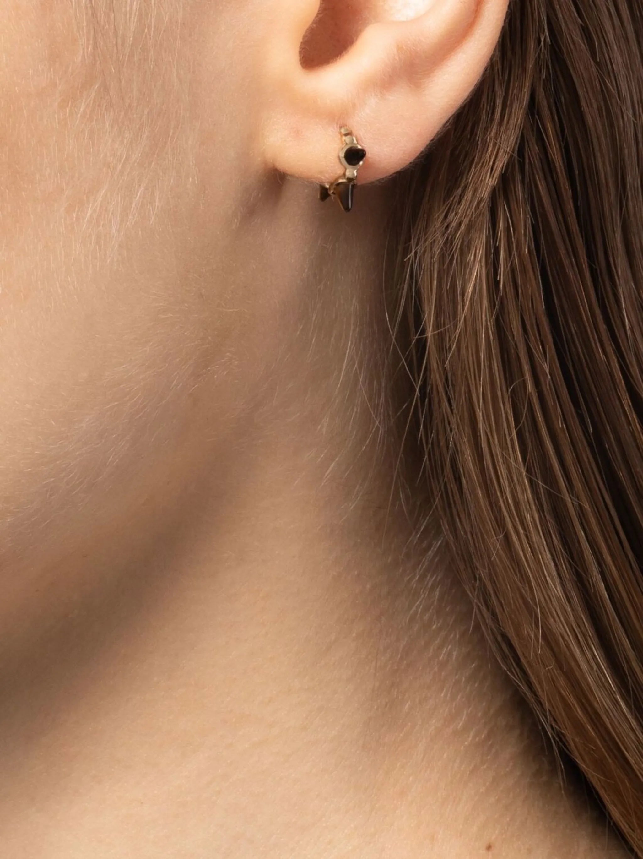 18kt yellow gold Spike tiger-eye hoop earring