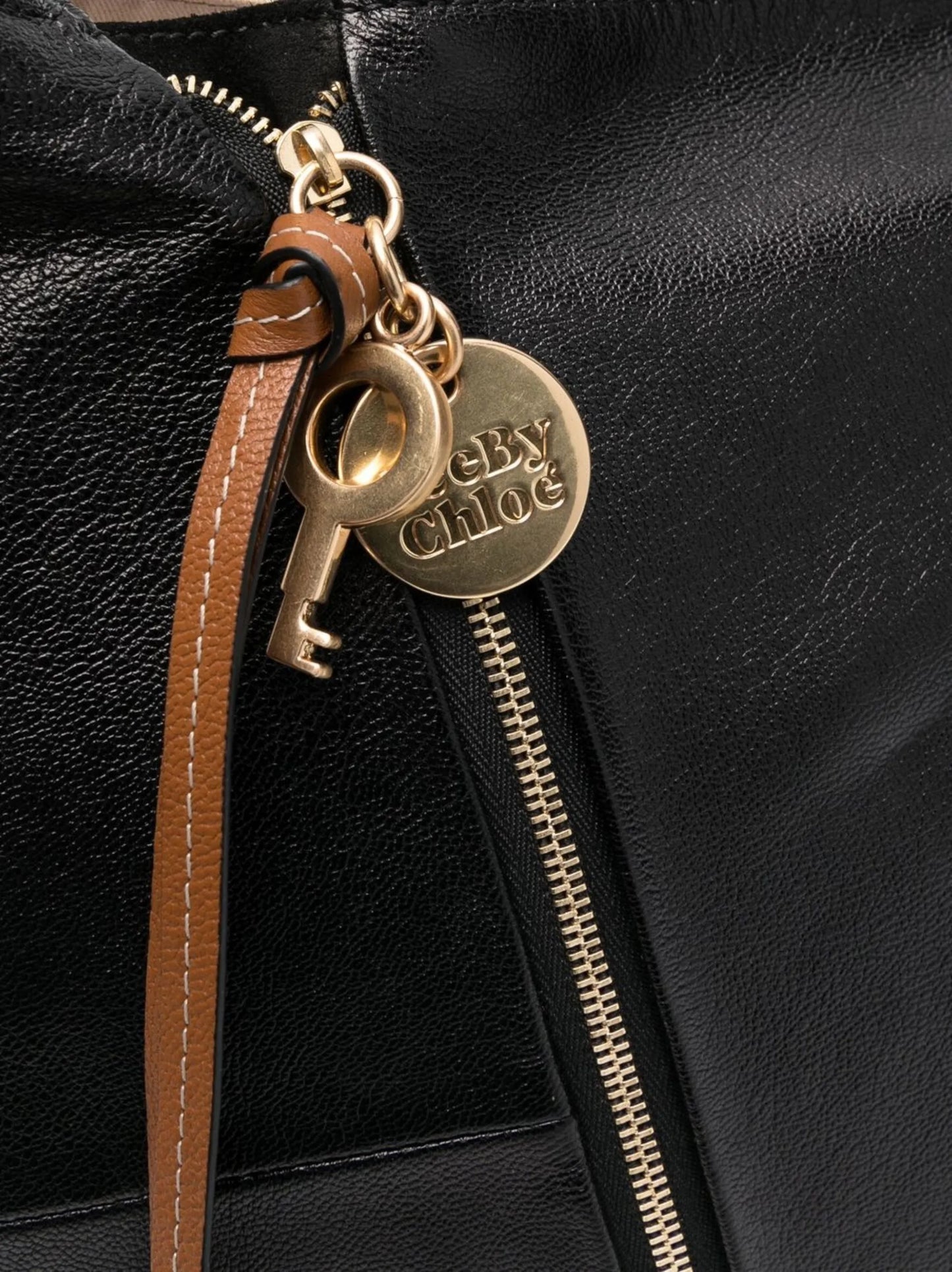 zipped hobo bag
