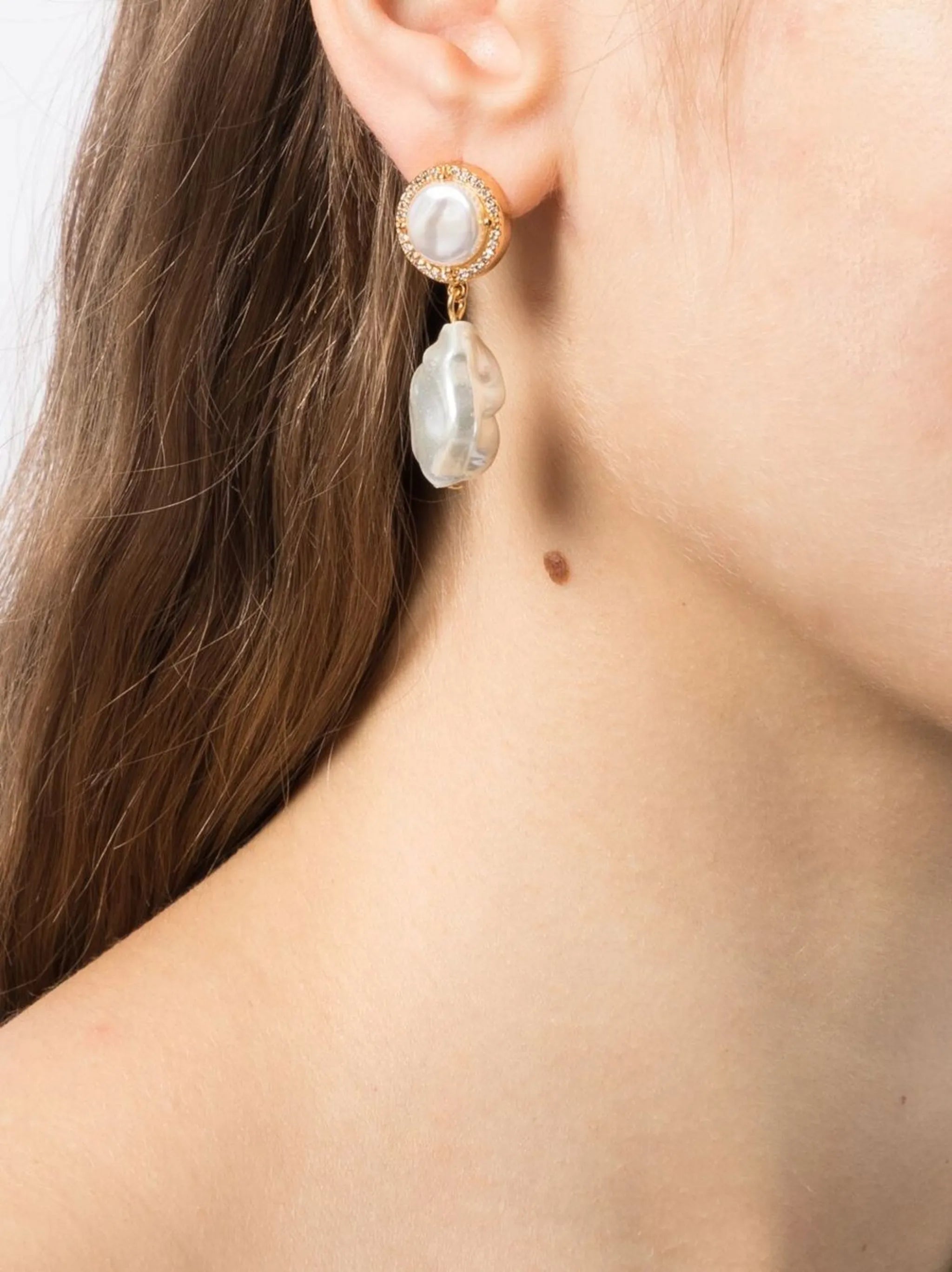 pearl-pendant drop earrings