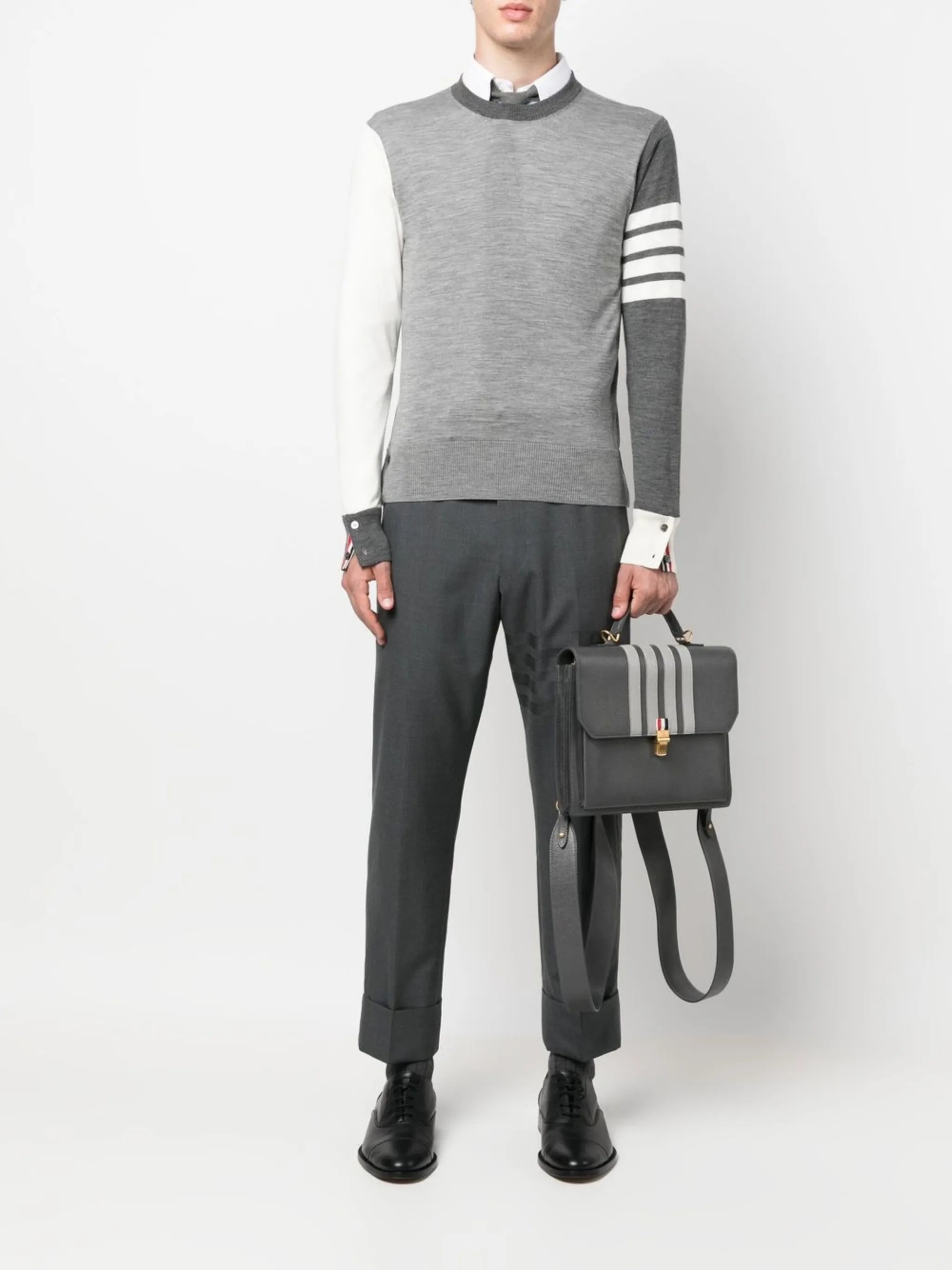 contrast-panel jumper