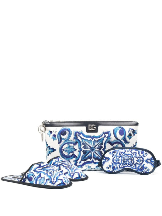 slipper-eye mask travel set