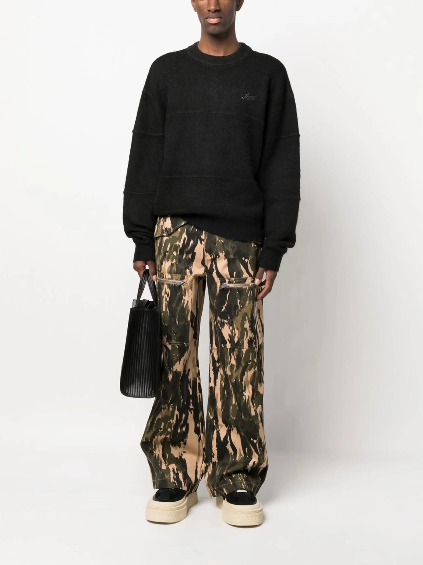 logo-embroidered knitted jumper