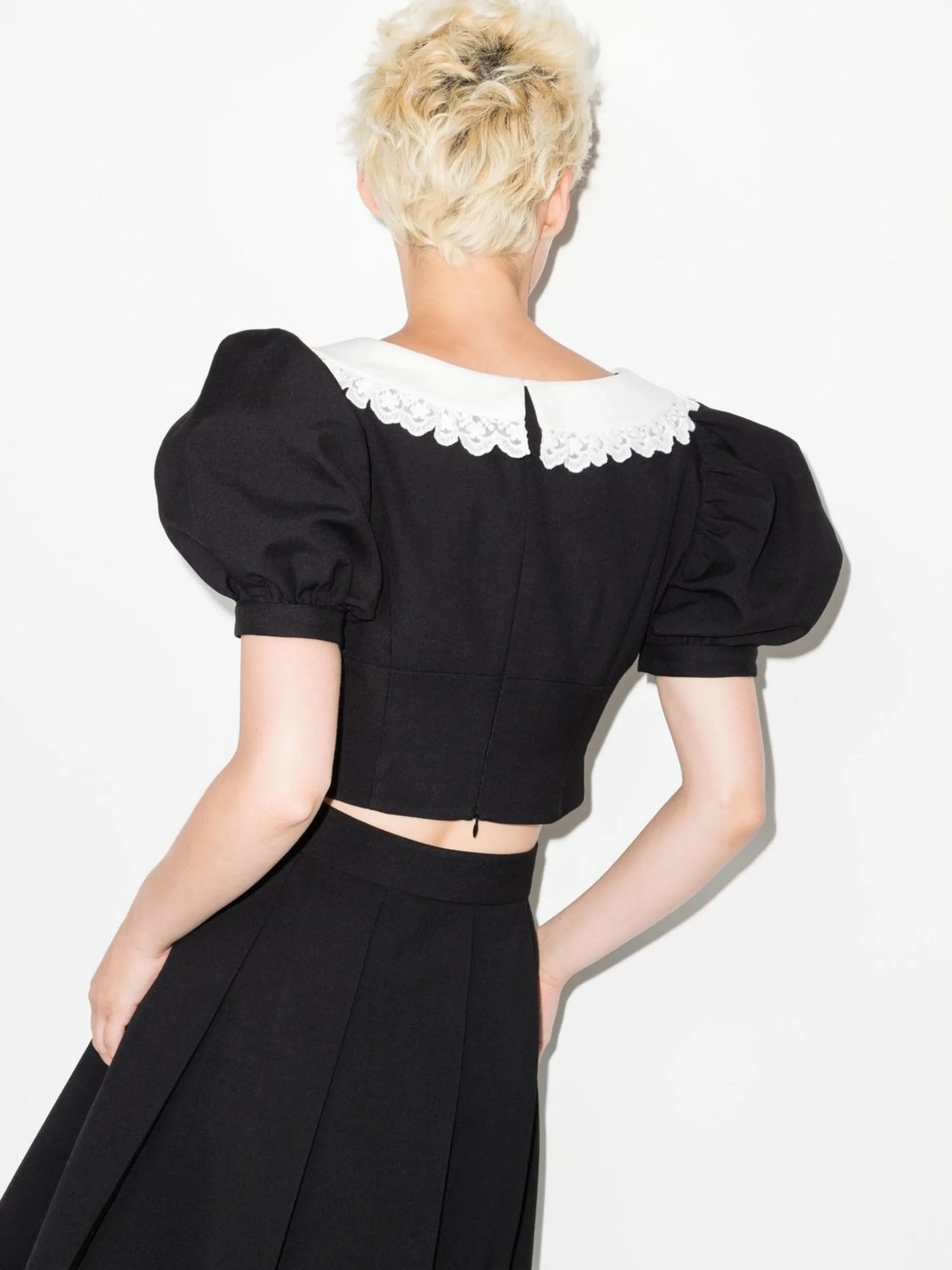 short-sleeve cropped top