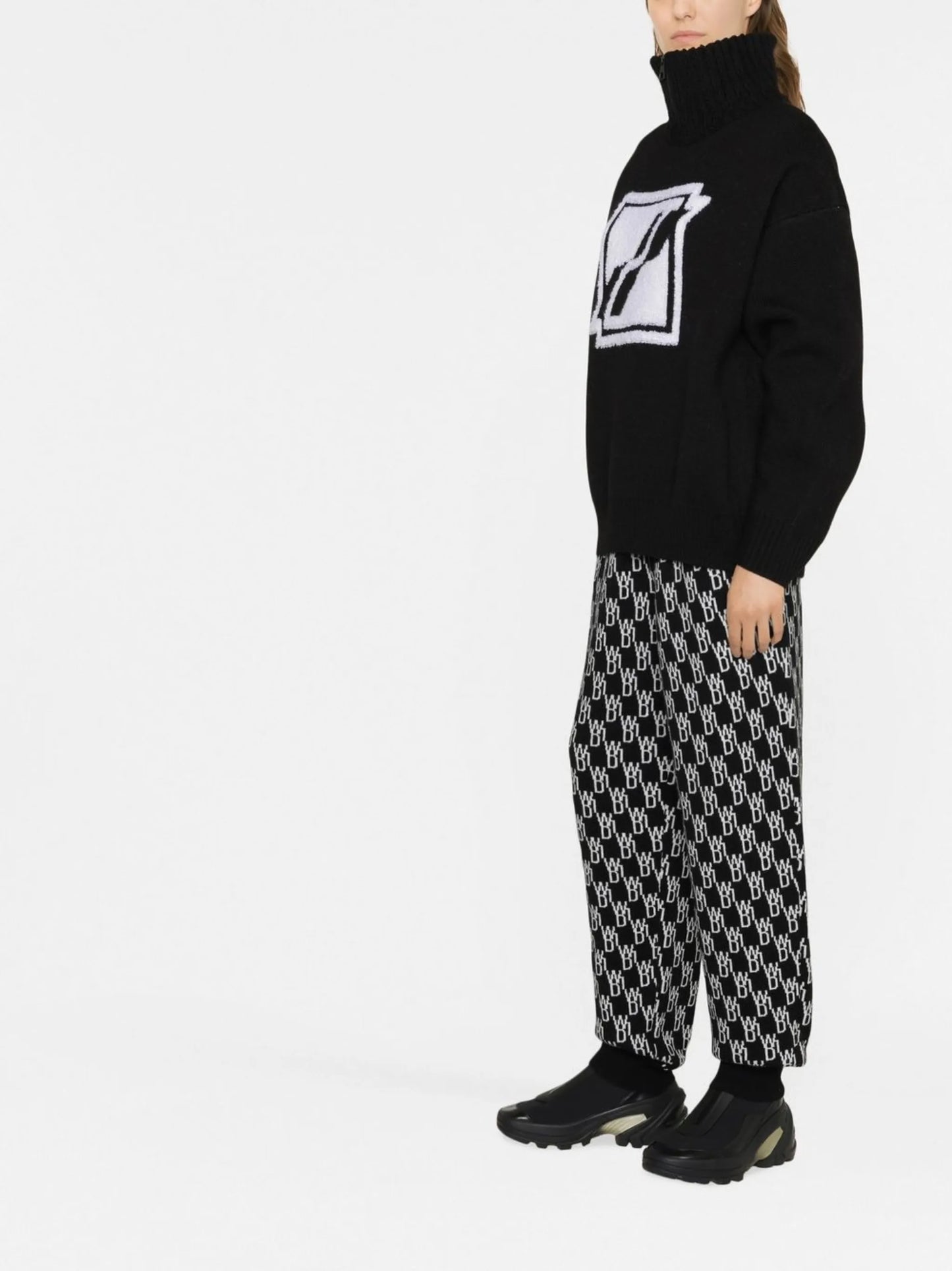 logo jacquard knitted trousers