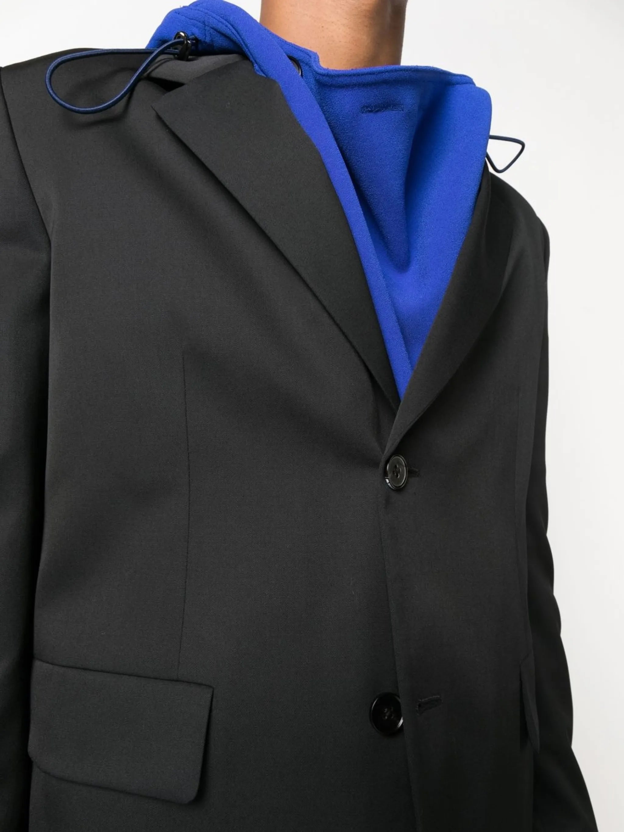 slim-fit single-breasted suit