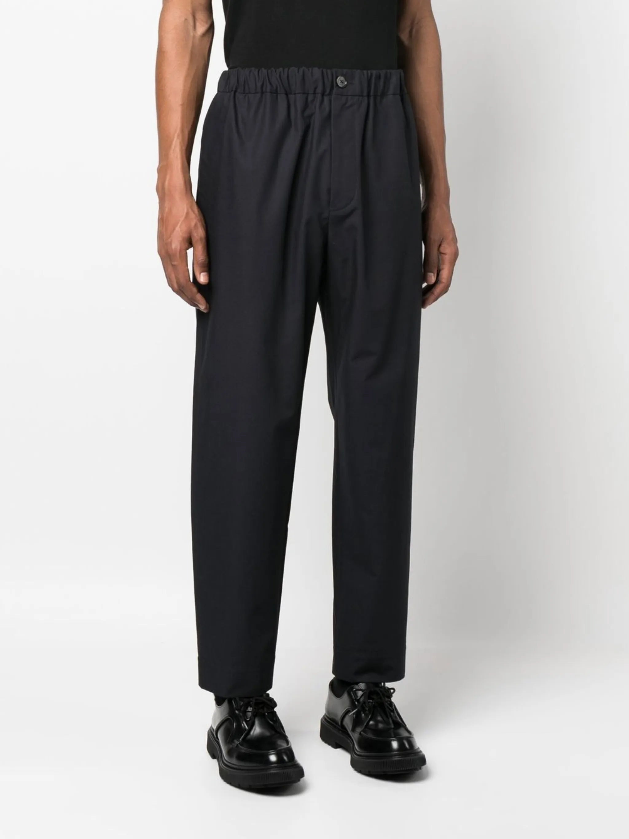 elasticated straight-leg trousers