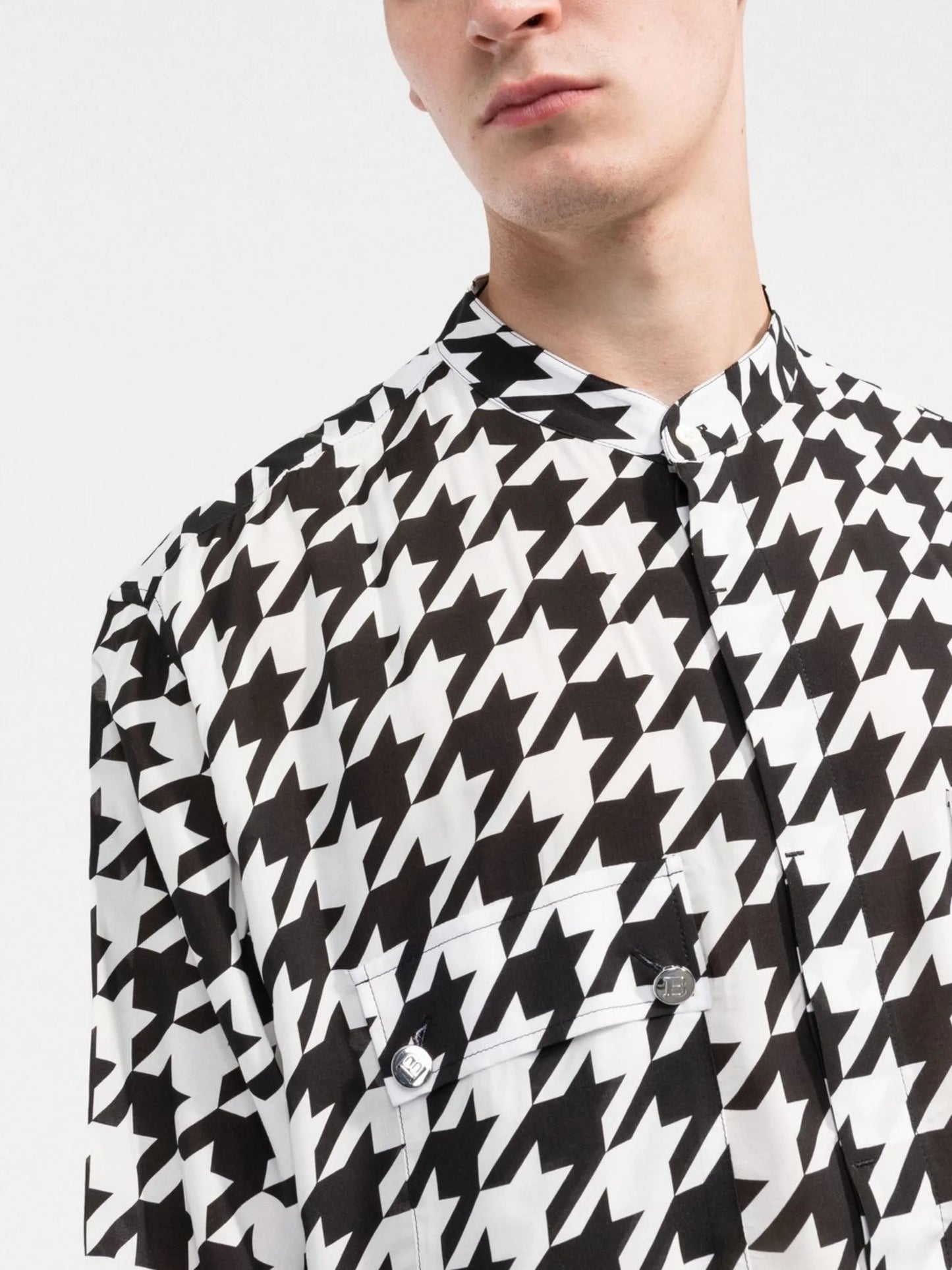 houndstooth-print collarless shirt