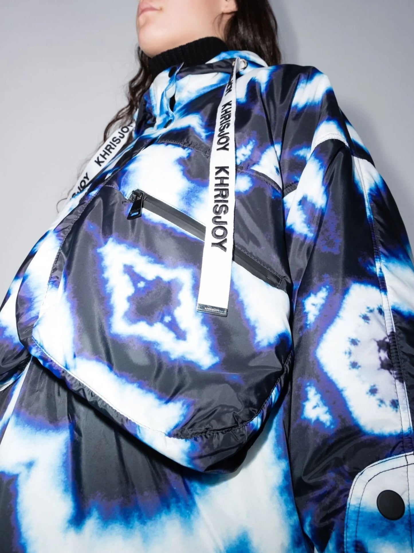 tie-dye zip-fastening jacket