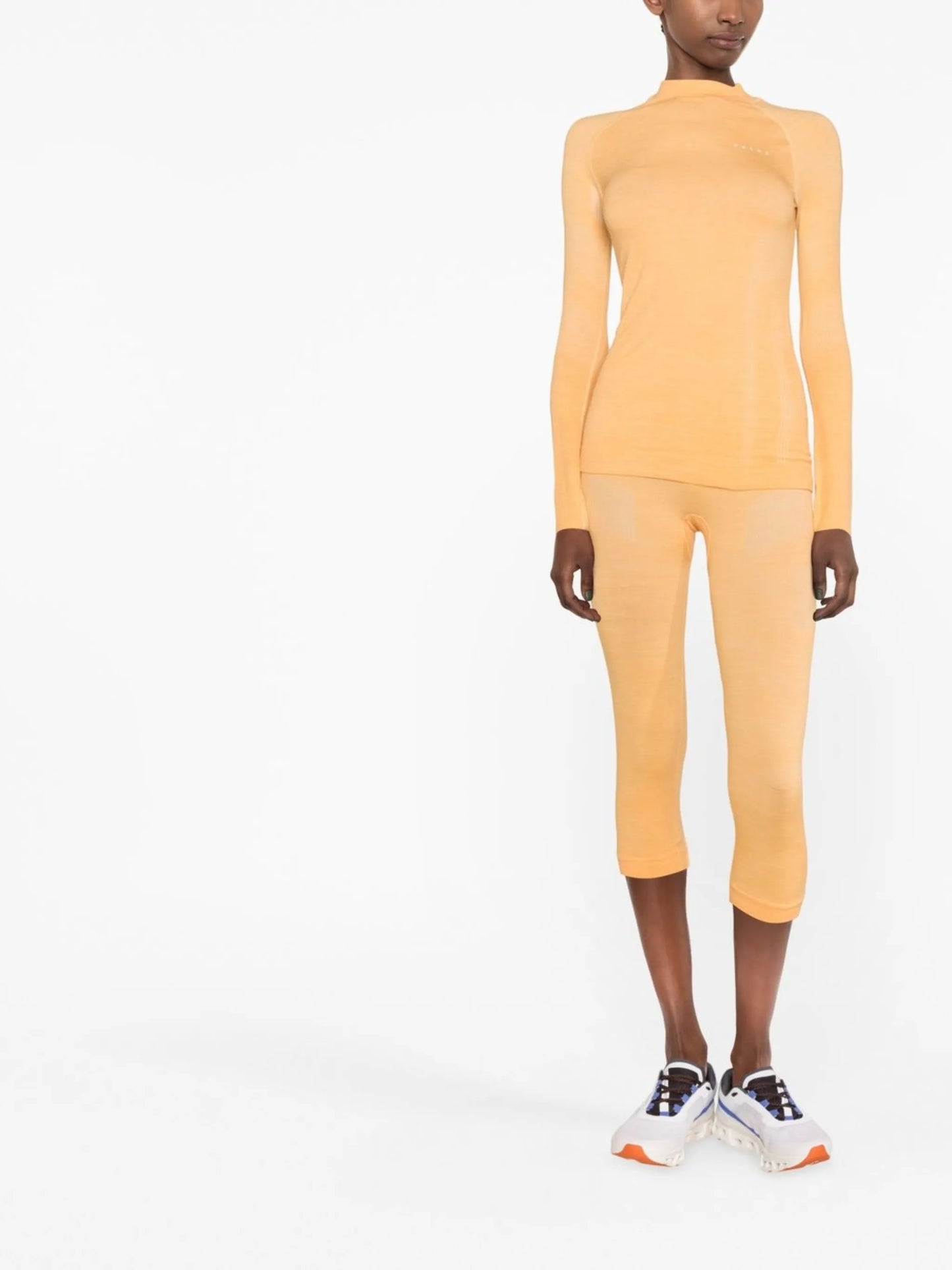 three-quarter length leggings