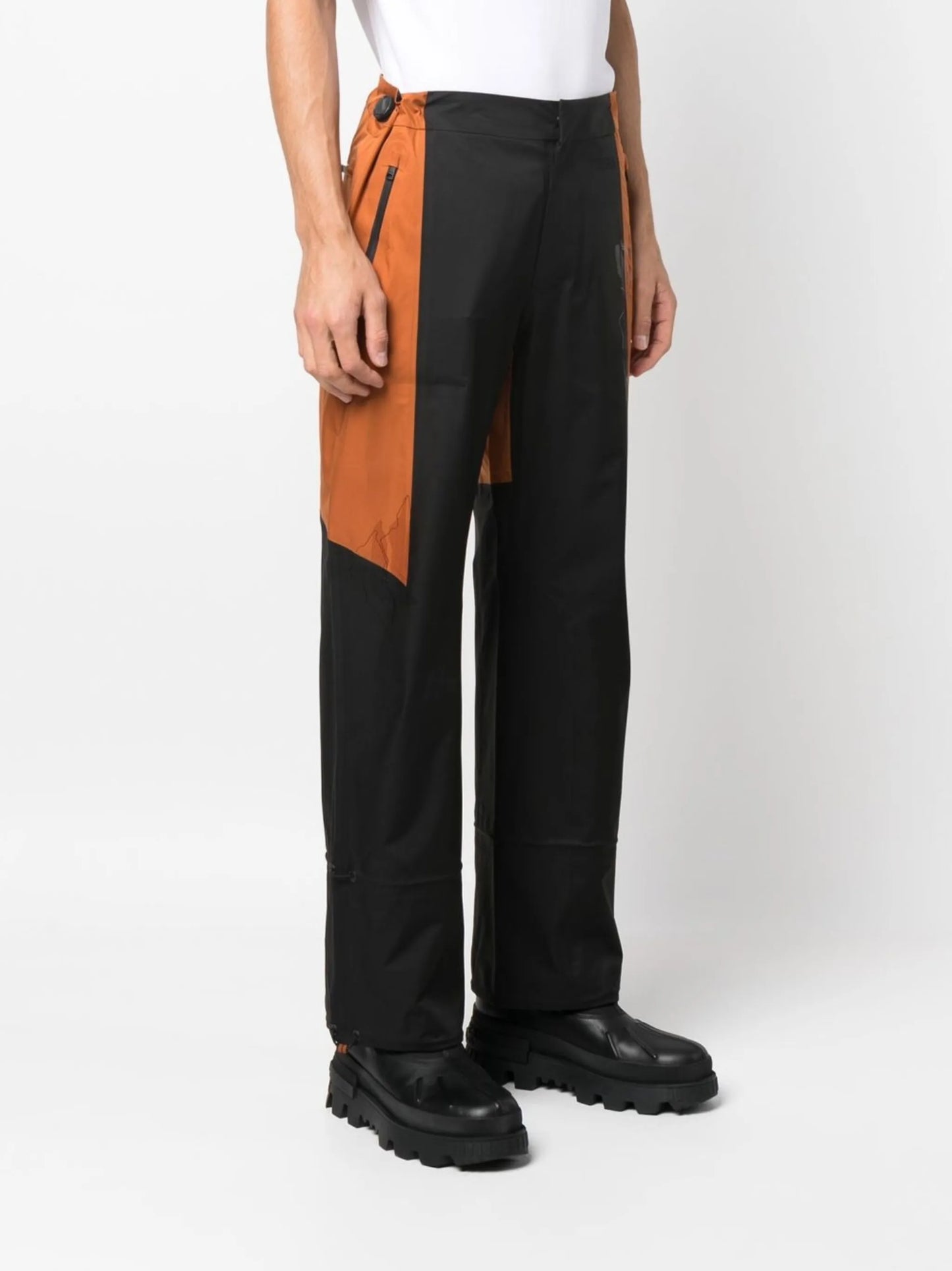 toggle-cuff straight-leg trousers