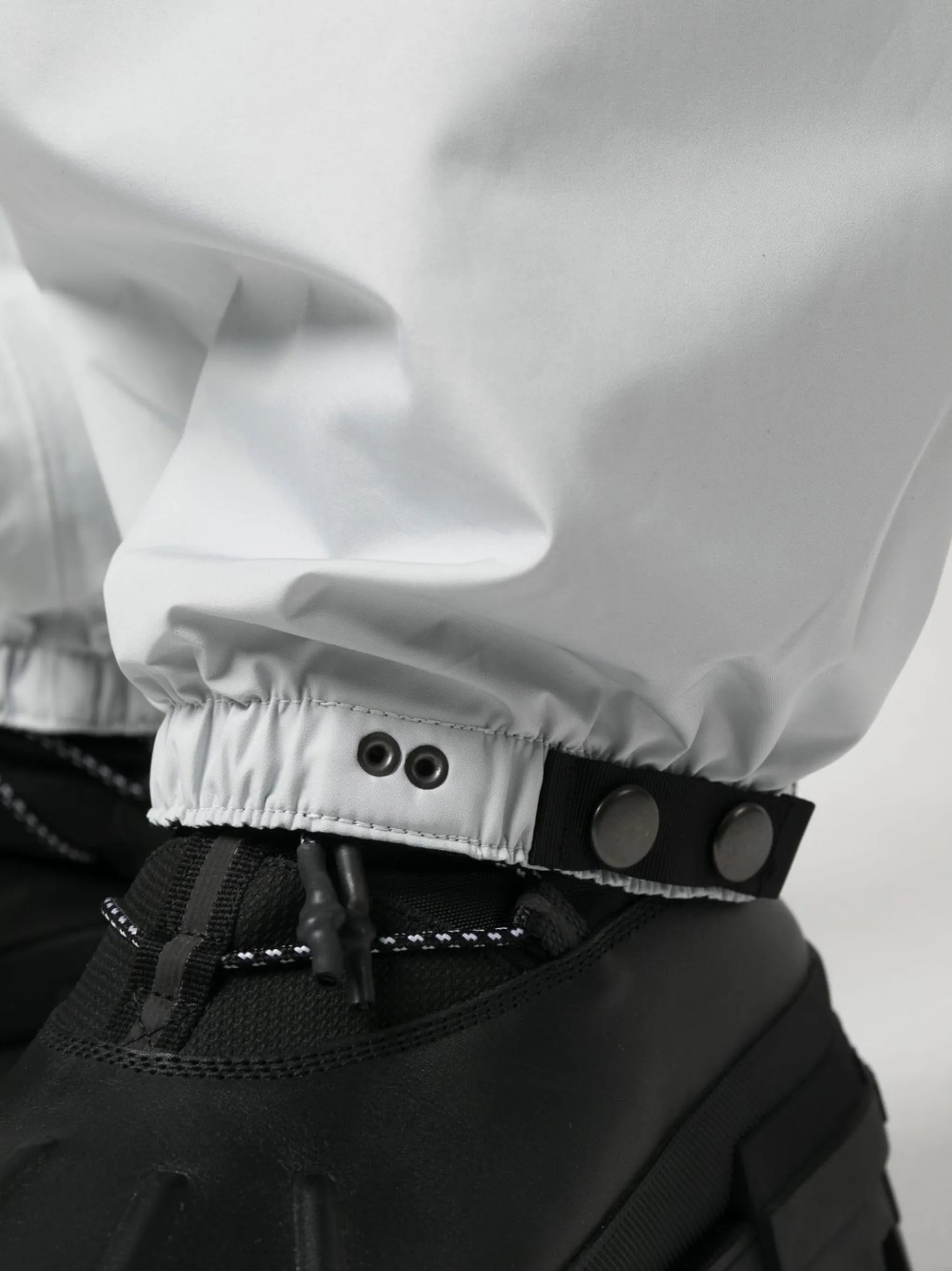 Carbonate Gore-Tex performance trousers