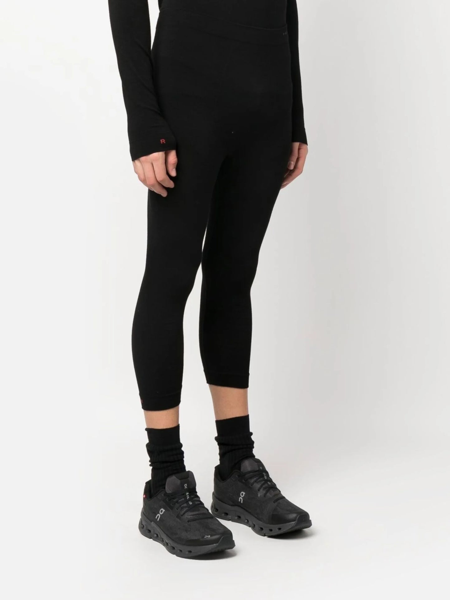 three-quarter length compression tights