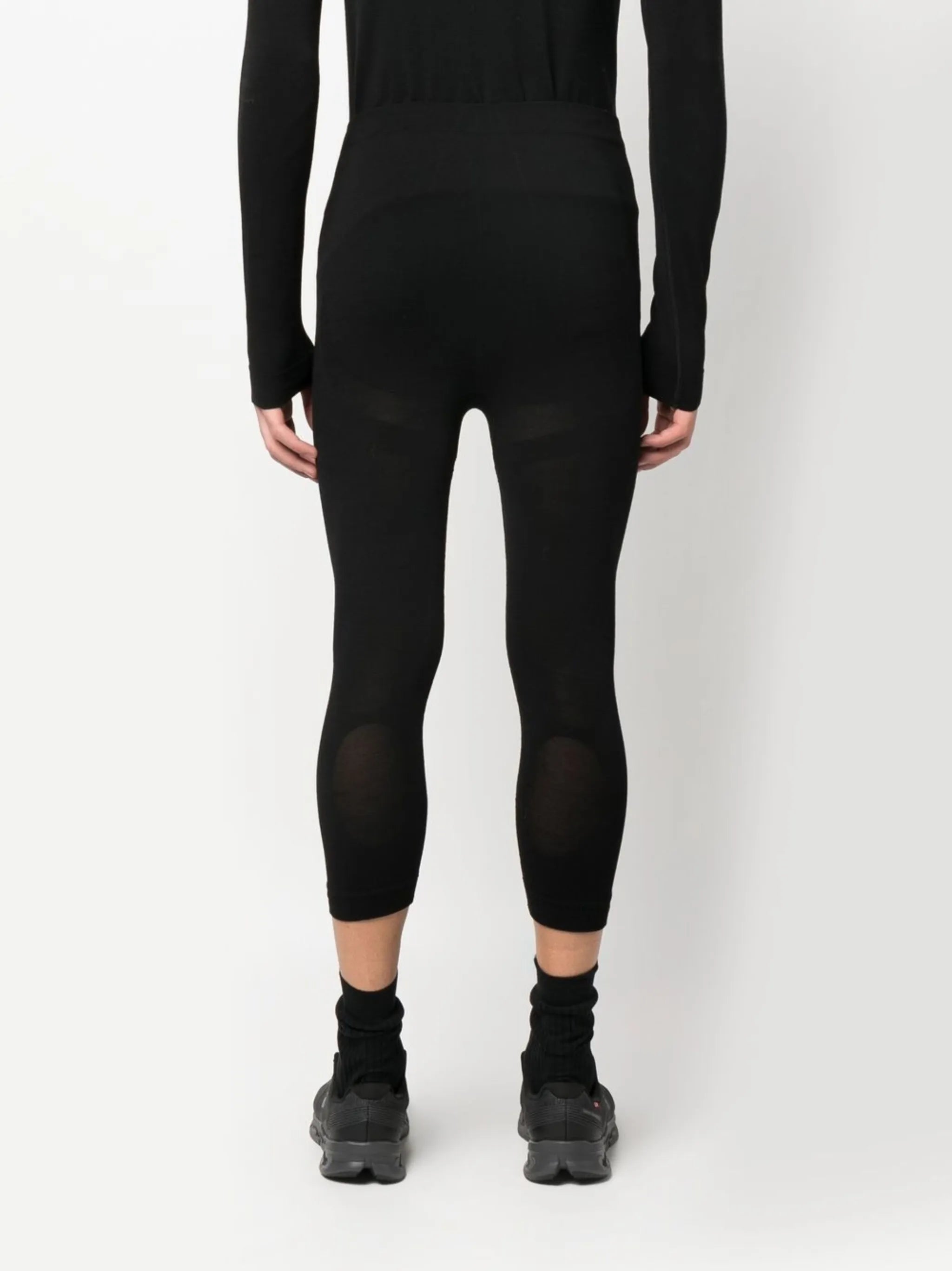 three-quarter length compression tights