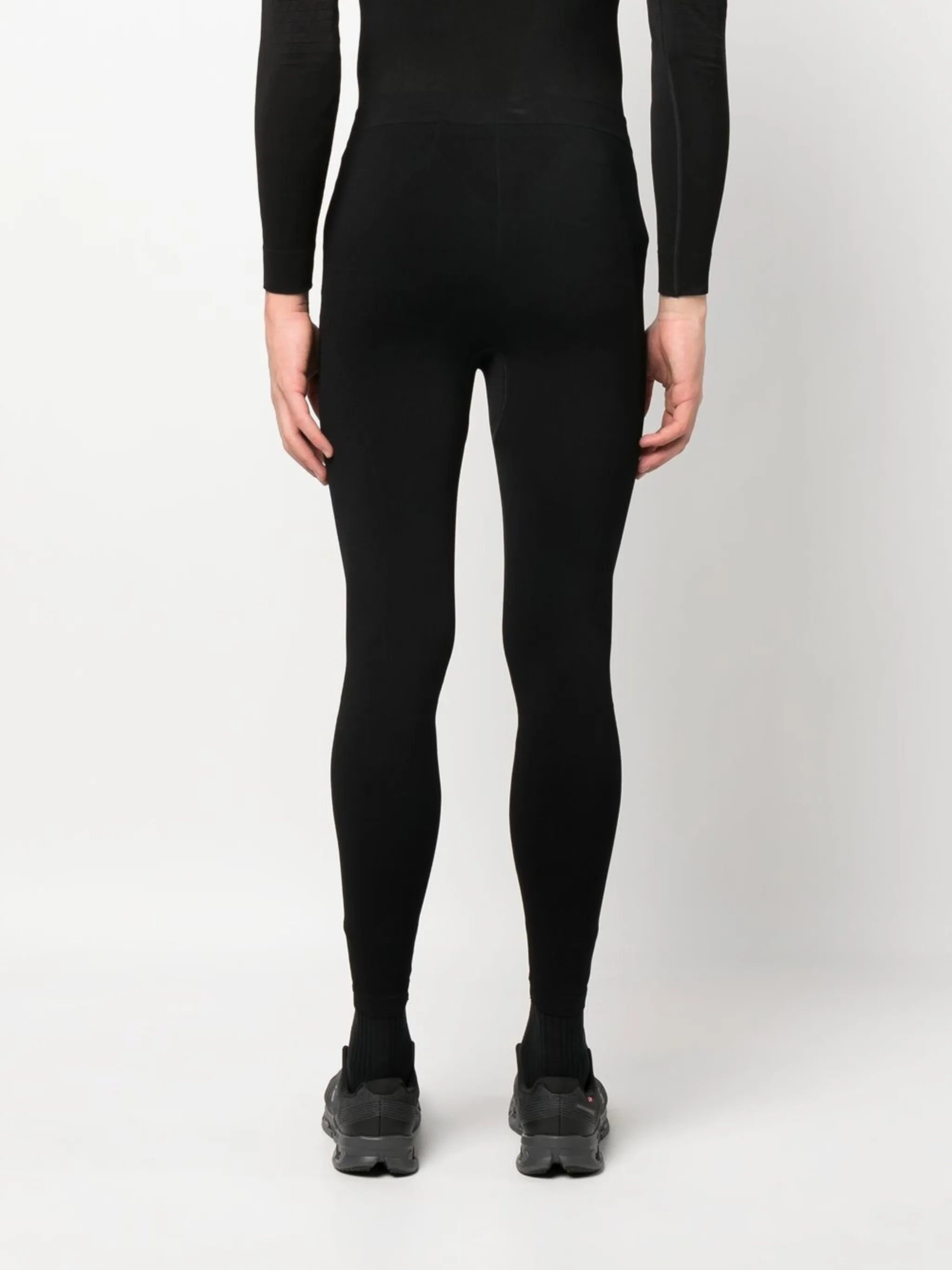 skin-tight compression tights